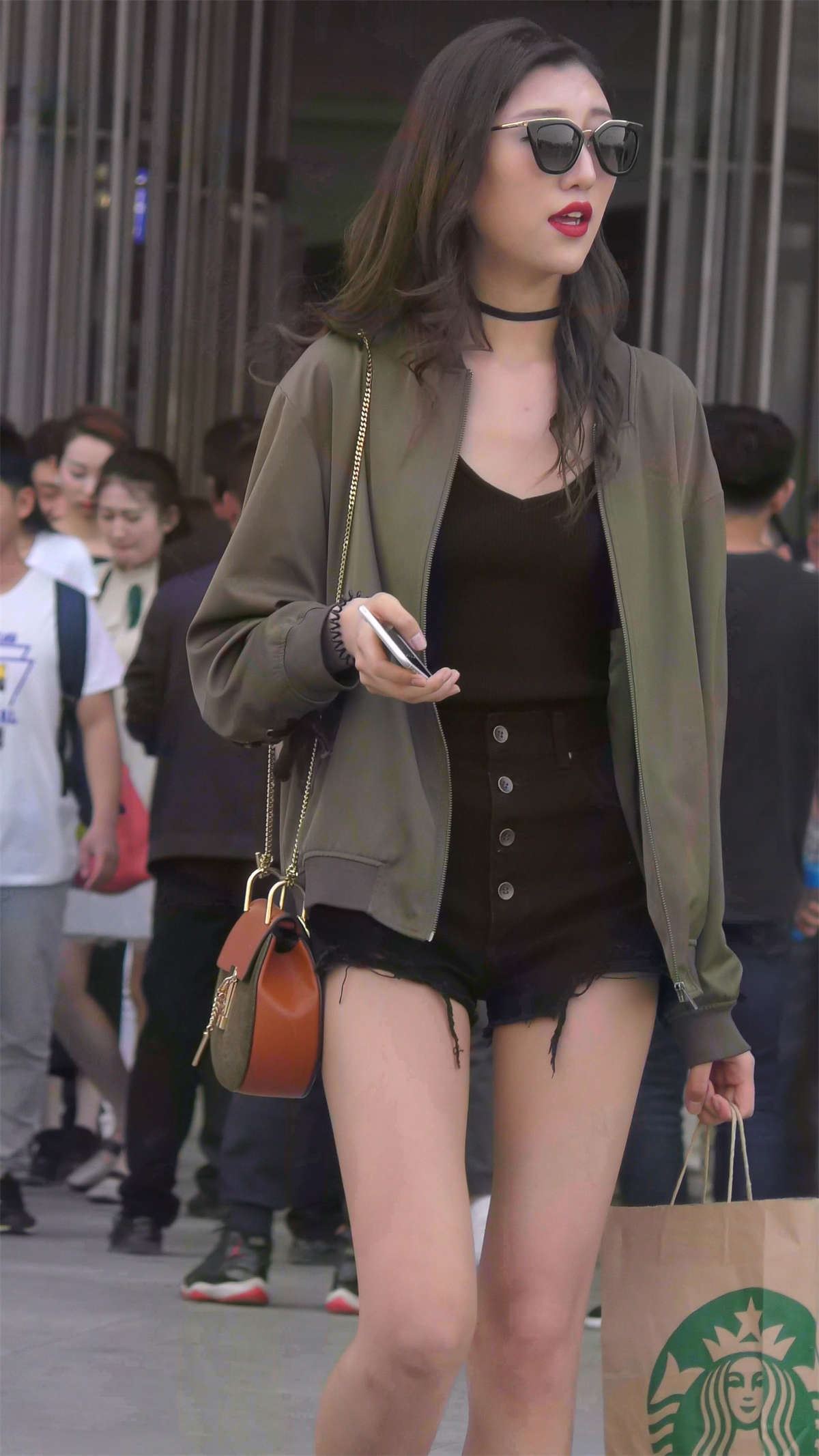 亭亭玉立的两位逆天颜值漂亮美女