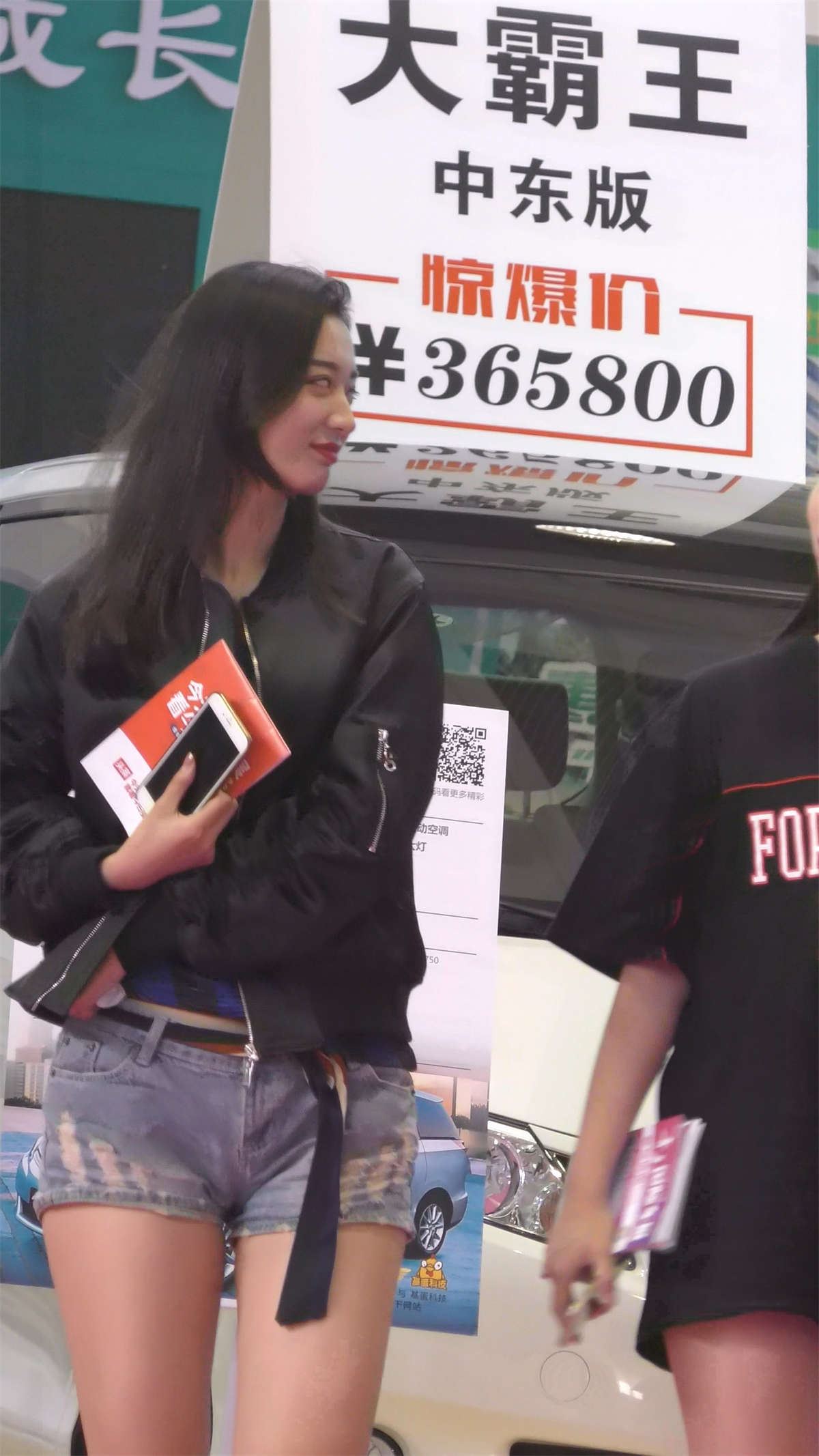 清纯甜美牛仔热裤漂亮小姐姐