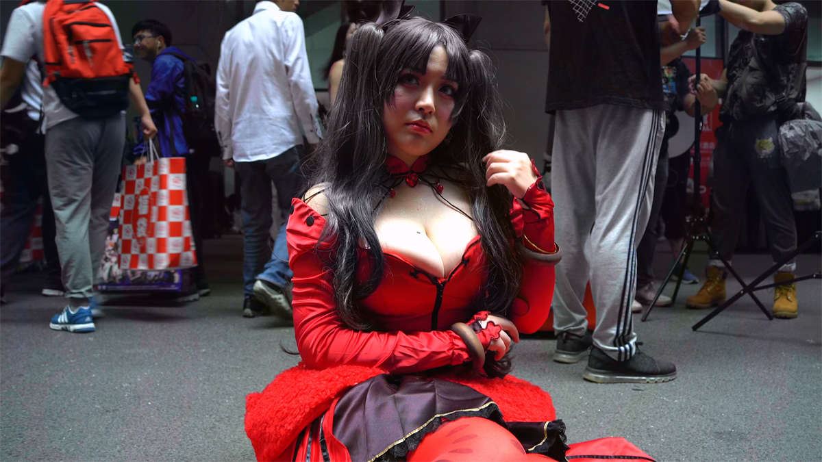 丰满的cosplay少女