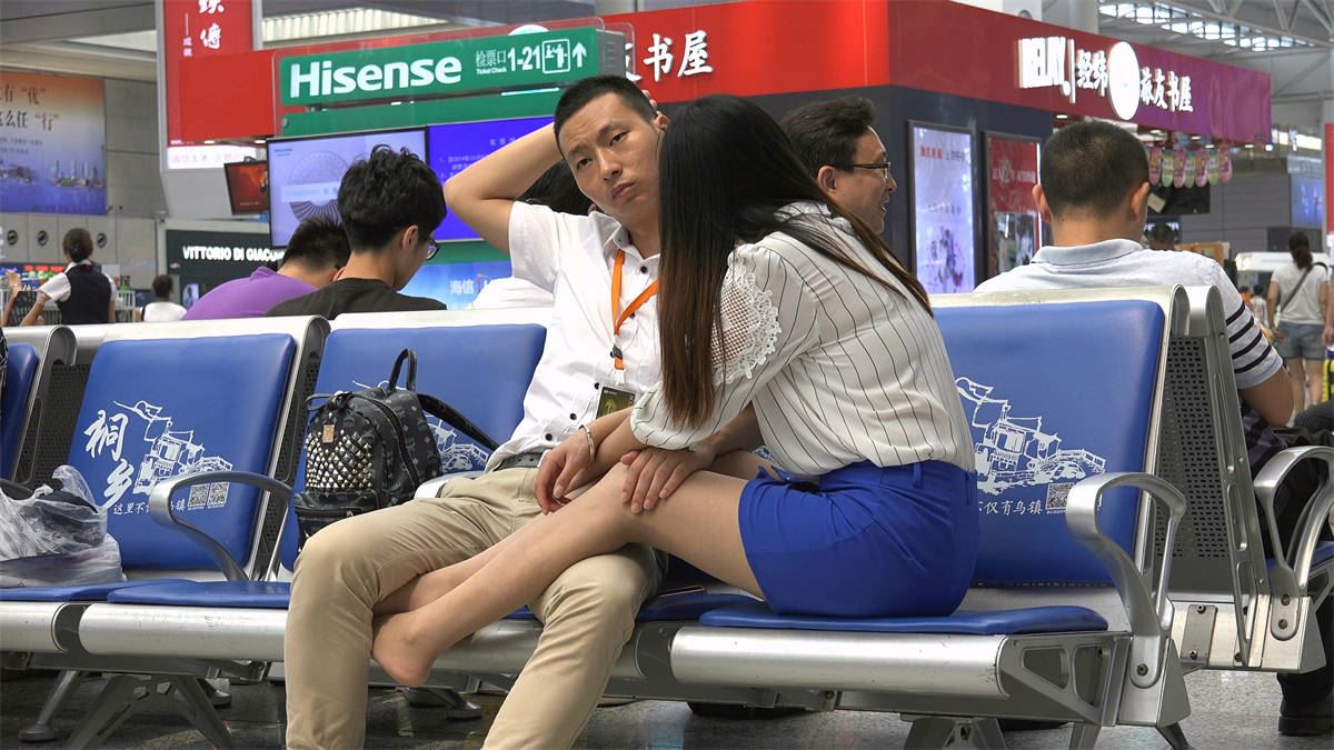 美腿长丝很久未见，要玩就得玩个大的
