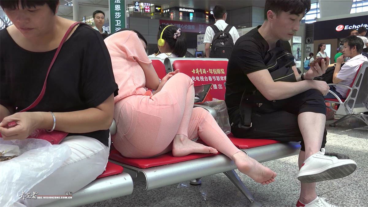 很多人不见足底不甘心，这姿势绝对让你心满意足