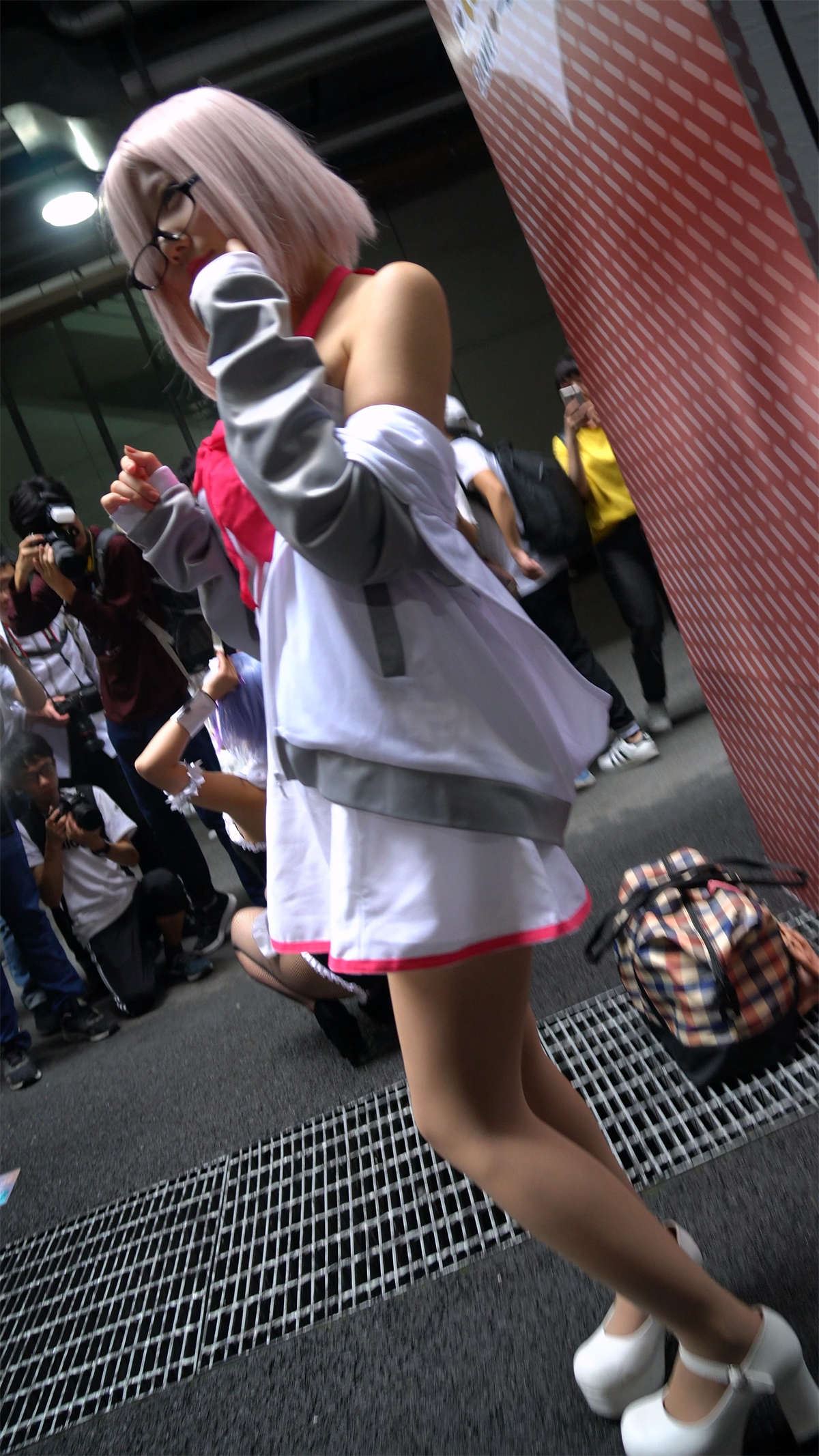 短裙肉丝cosplay少女
