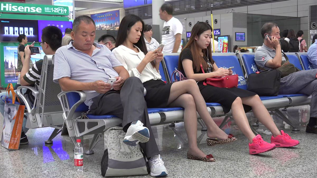 都是长丝，足底全露和足弓微露