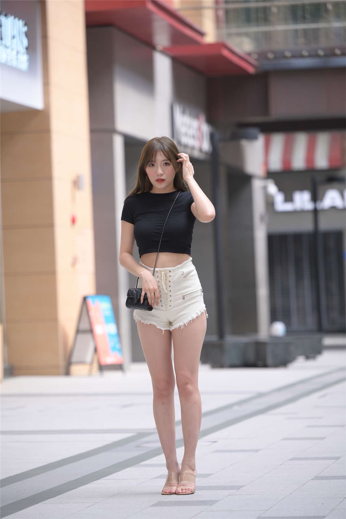 魂魂摄影作品 白色热裤美女