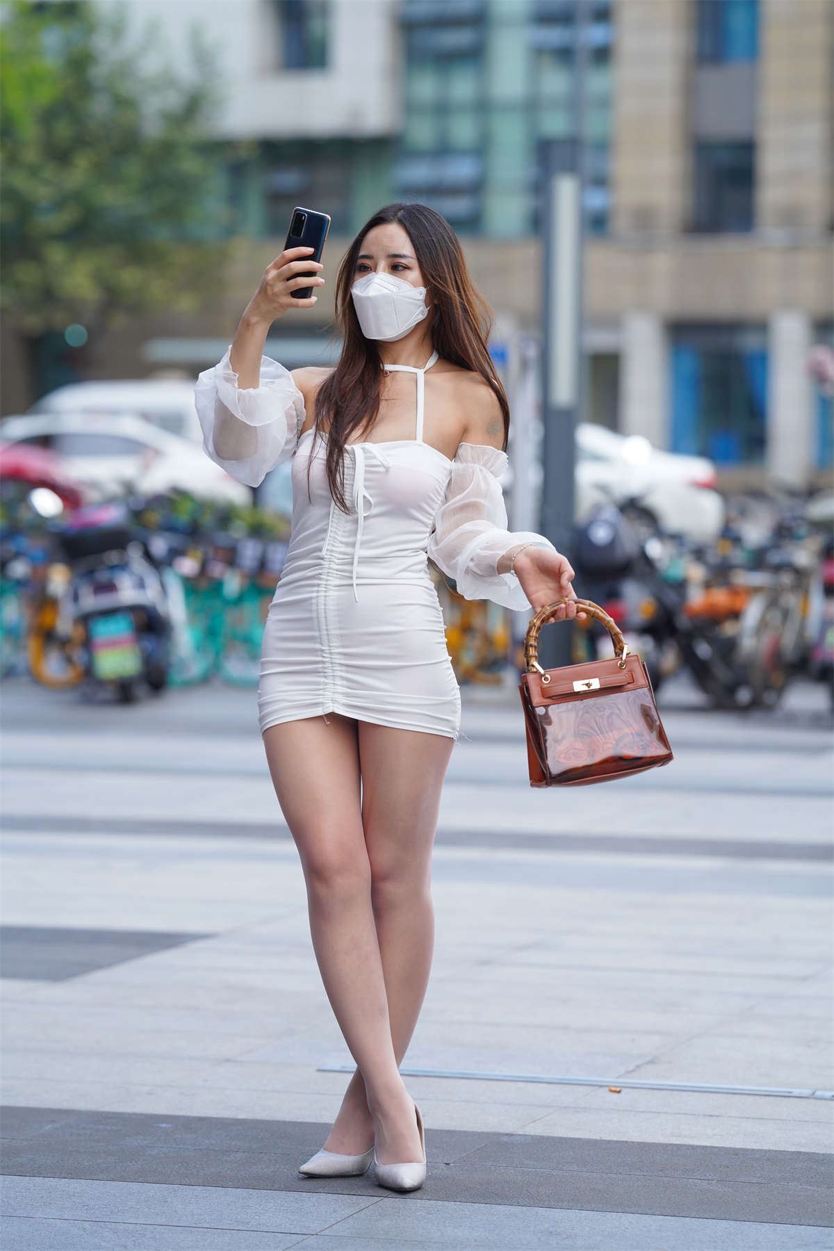 凯恩街拍摄影作品 包臀裙肉丝美少妇