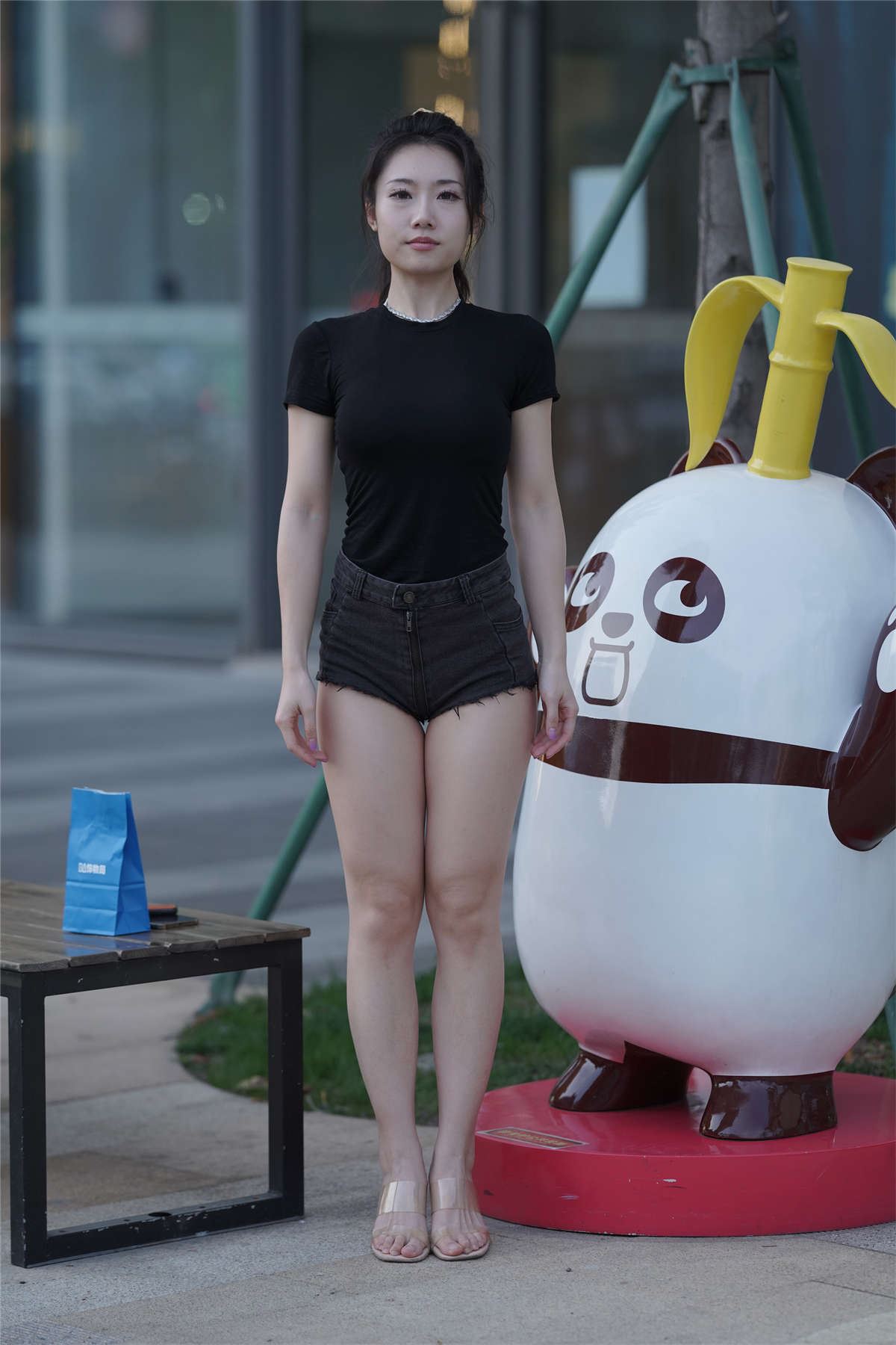 凯恩街拍作品 黑色热裤美女