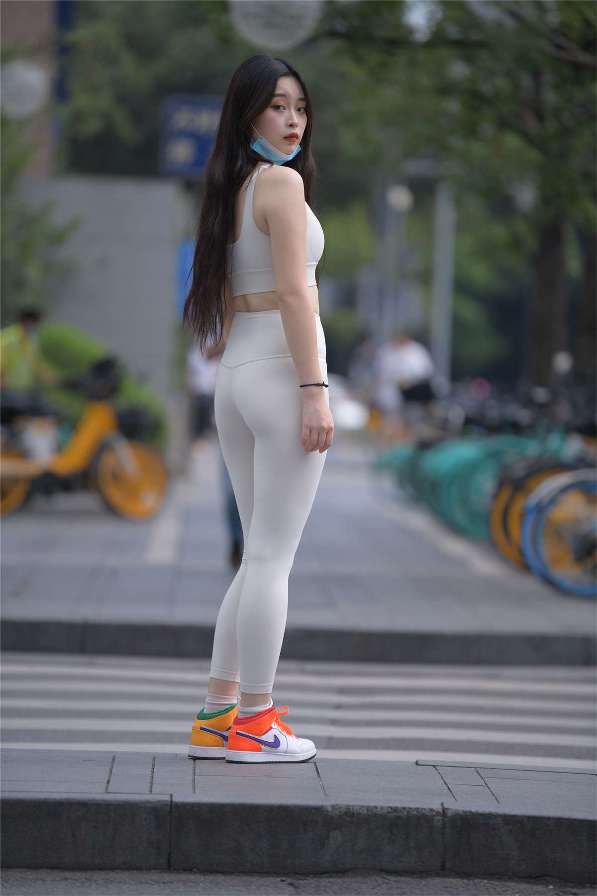 红石模拍作品 裸色瑜伽裤美女