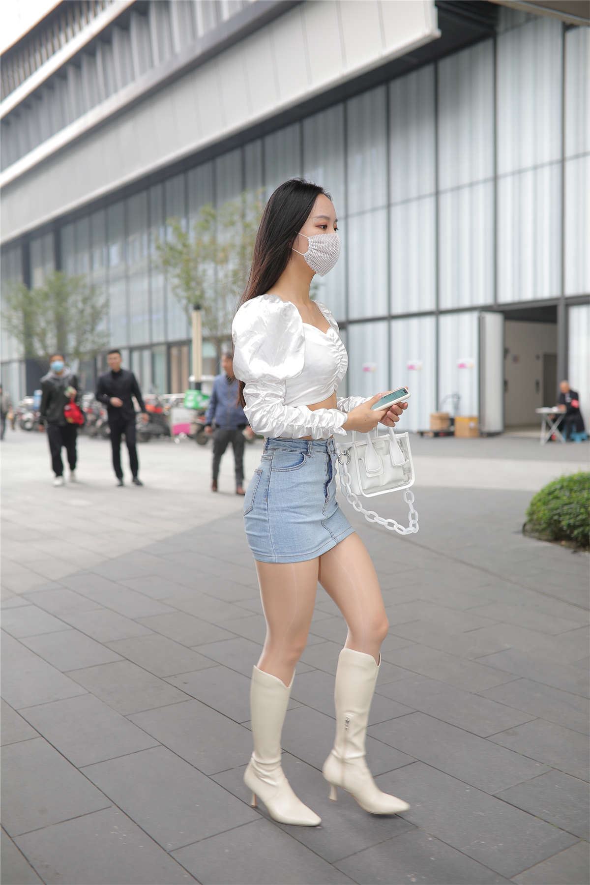 牛仔裙美女