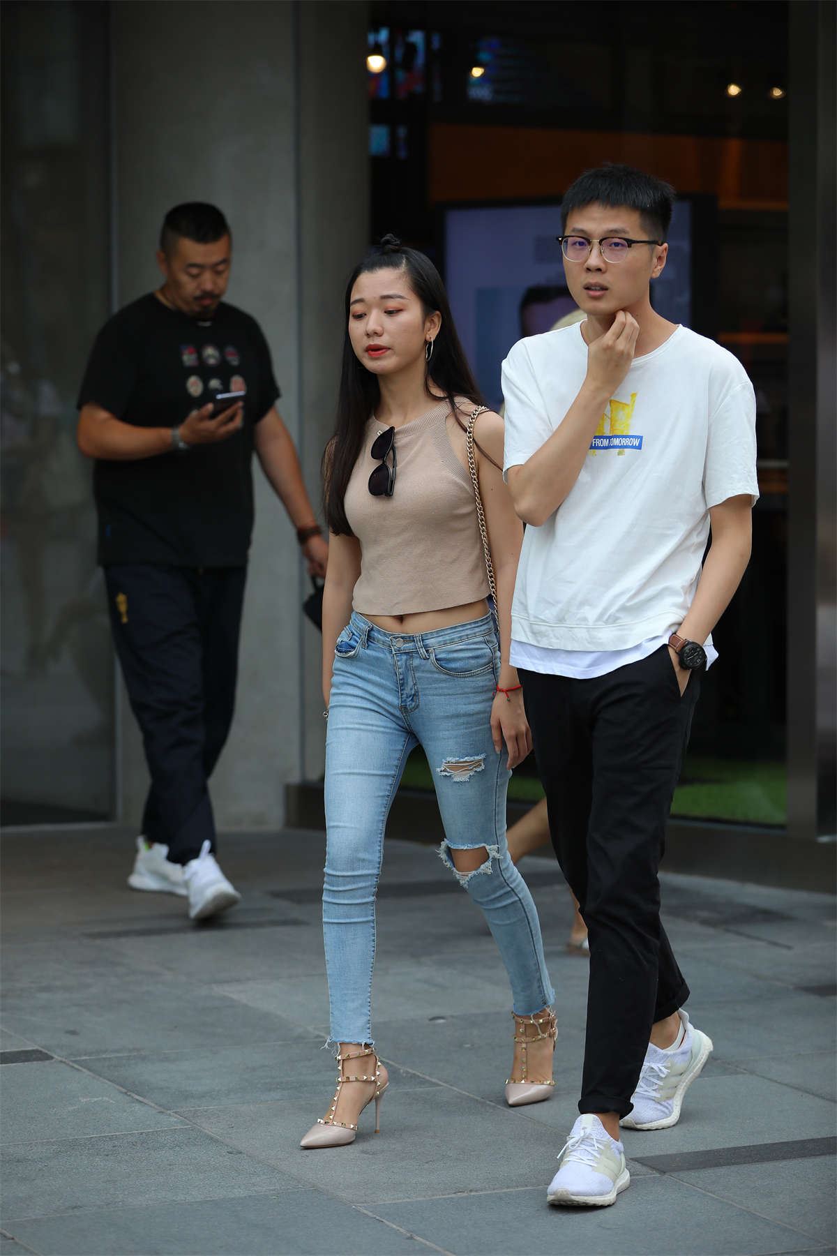 高跟破洞牛仔气质小姐姐高清原图