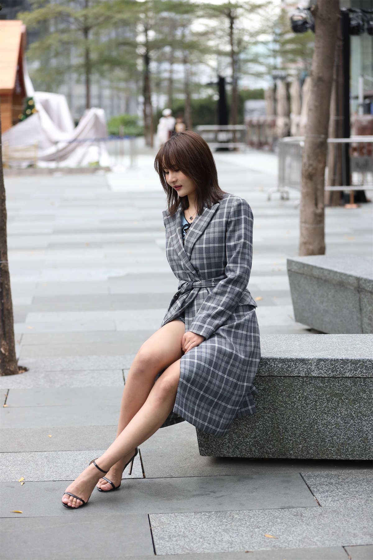 辉辉热裤高跟美女模拍原图
