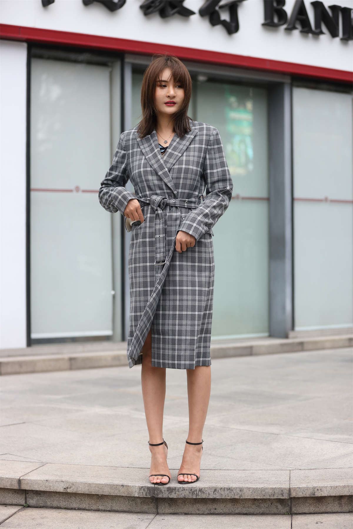 辉辉热裤高跟美女模拍原图