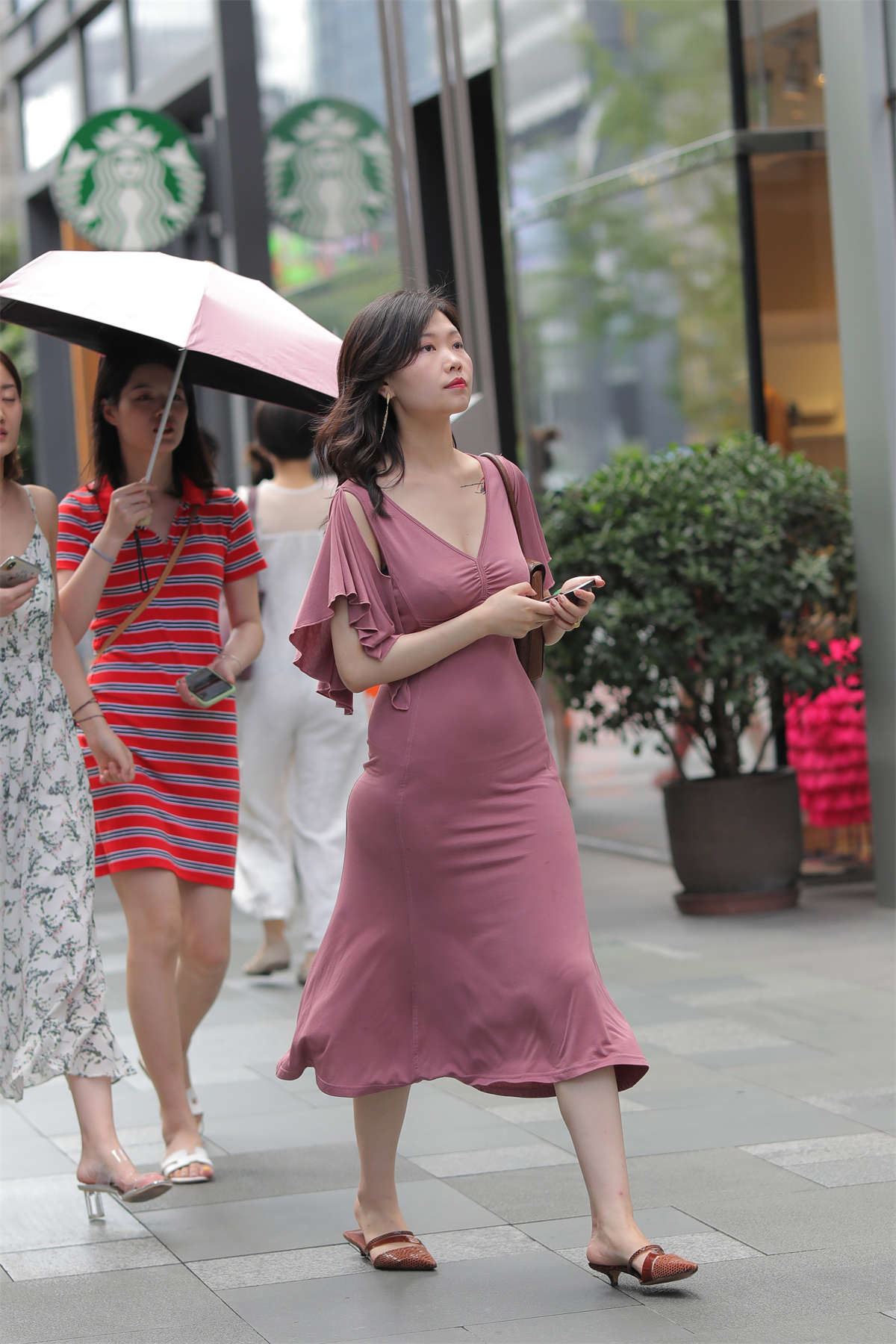 时尚包臀裙美女
