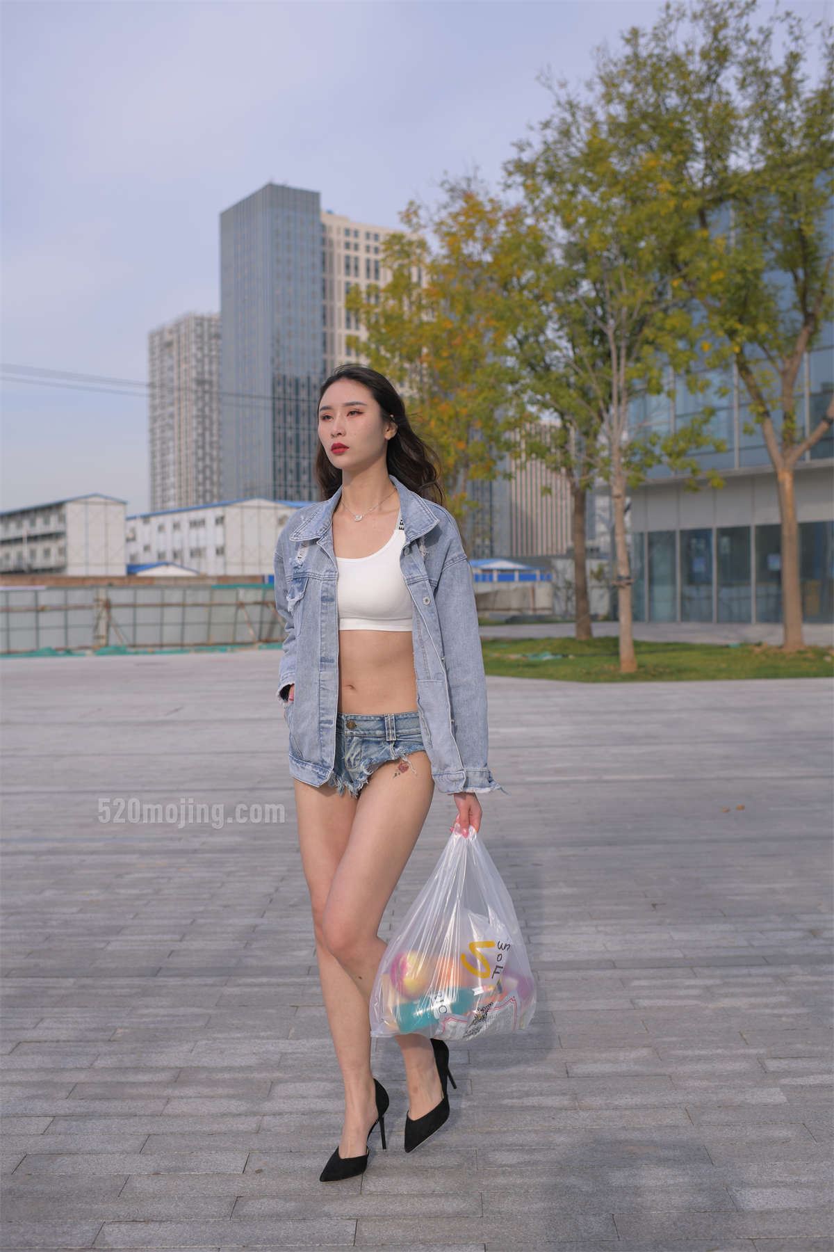 热裤长腿黑高跟高清图集