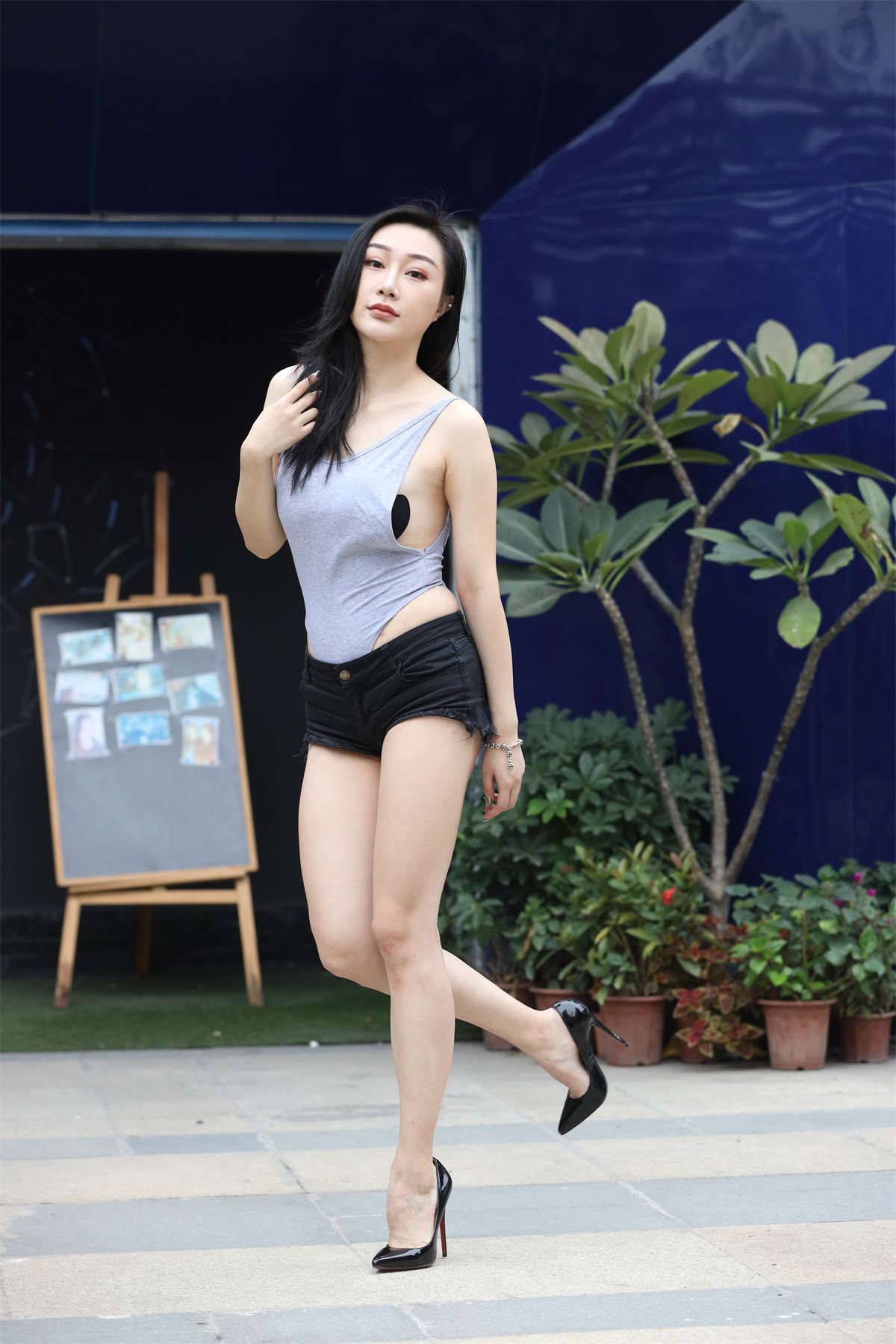 长腿高跟性感妩媚美女高清原图