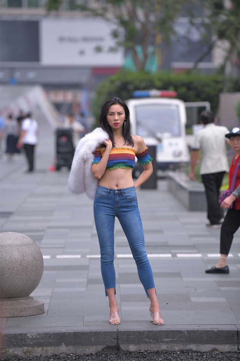 紧牛小蛮腰高清无水印原图