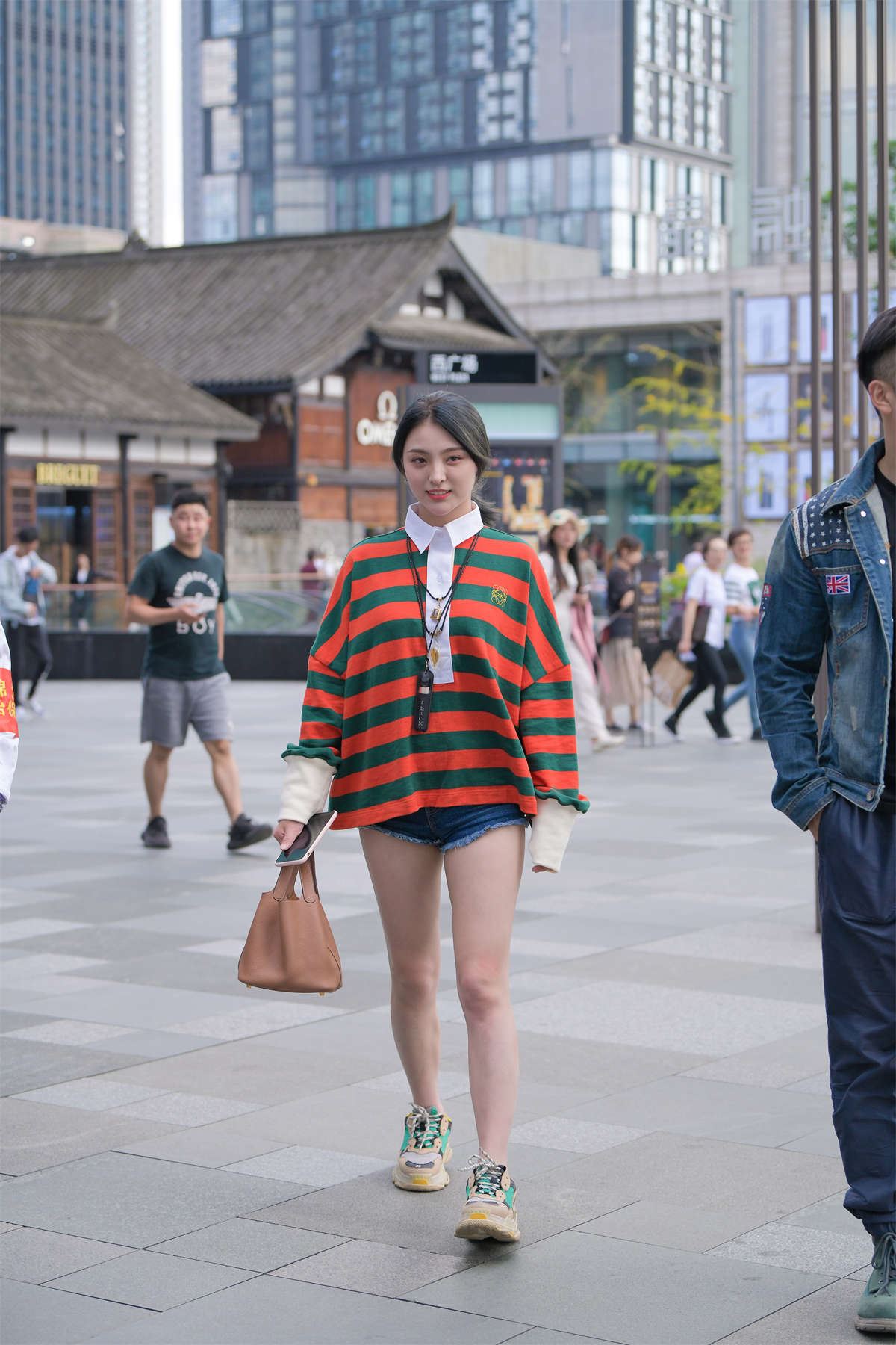 甜美青春牛仔短裤