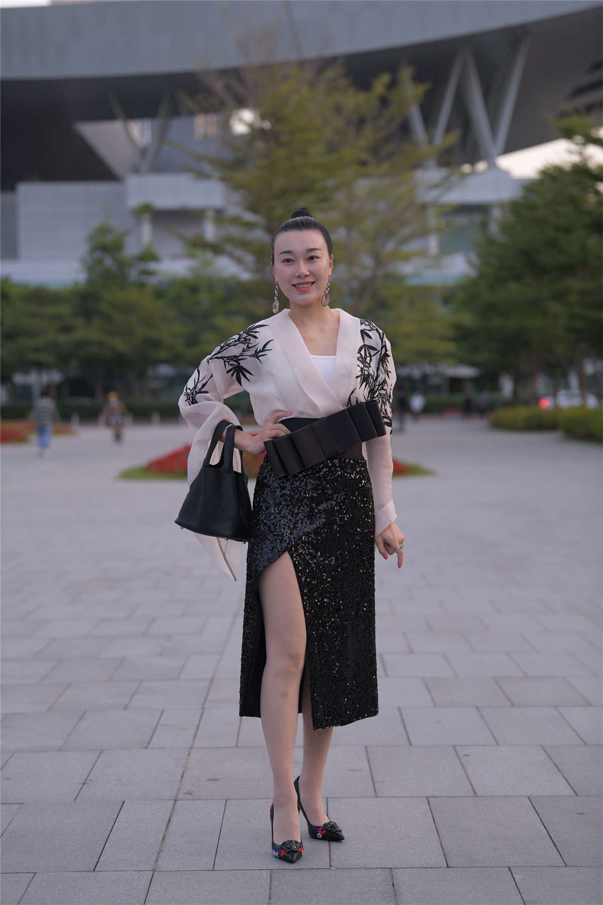 温婉黑白搭配