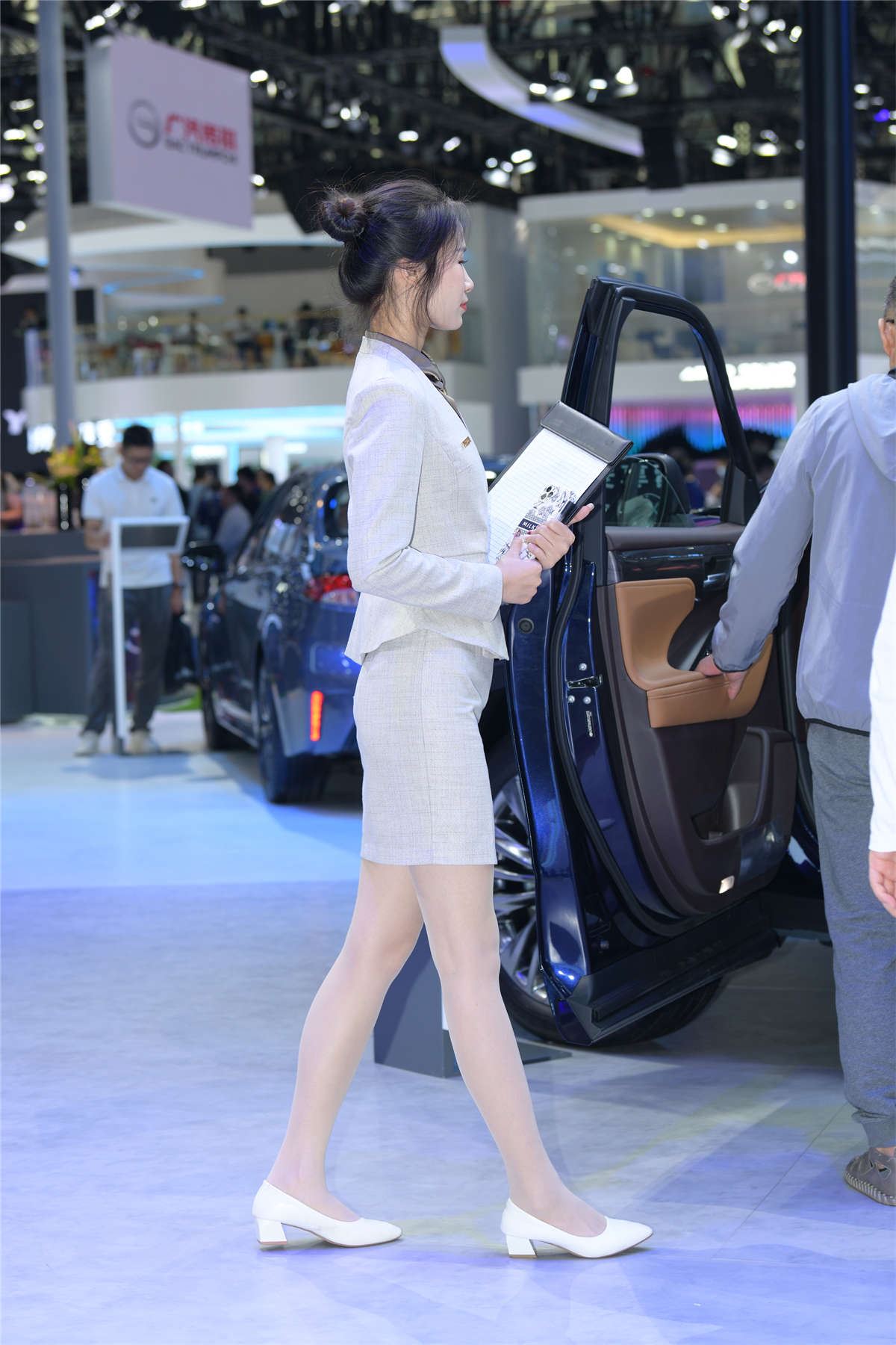 温婉OL迷人丝袜