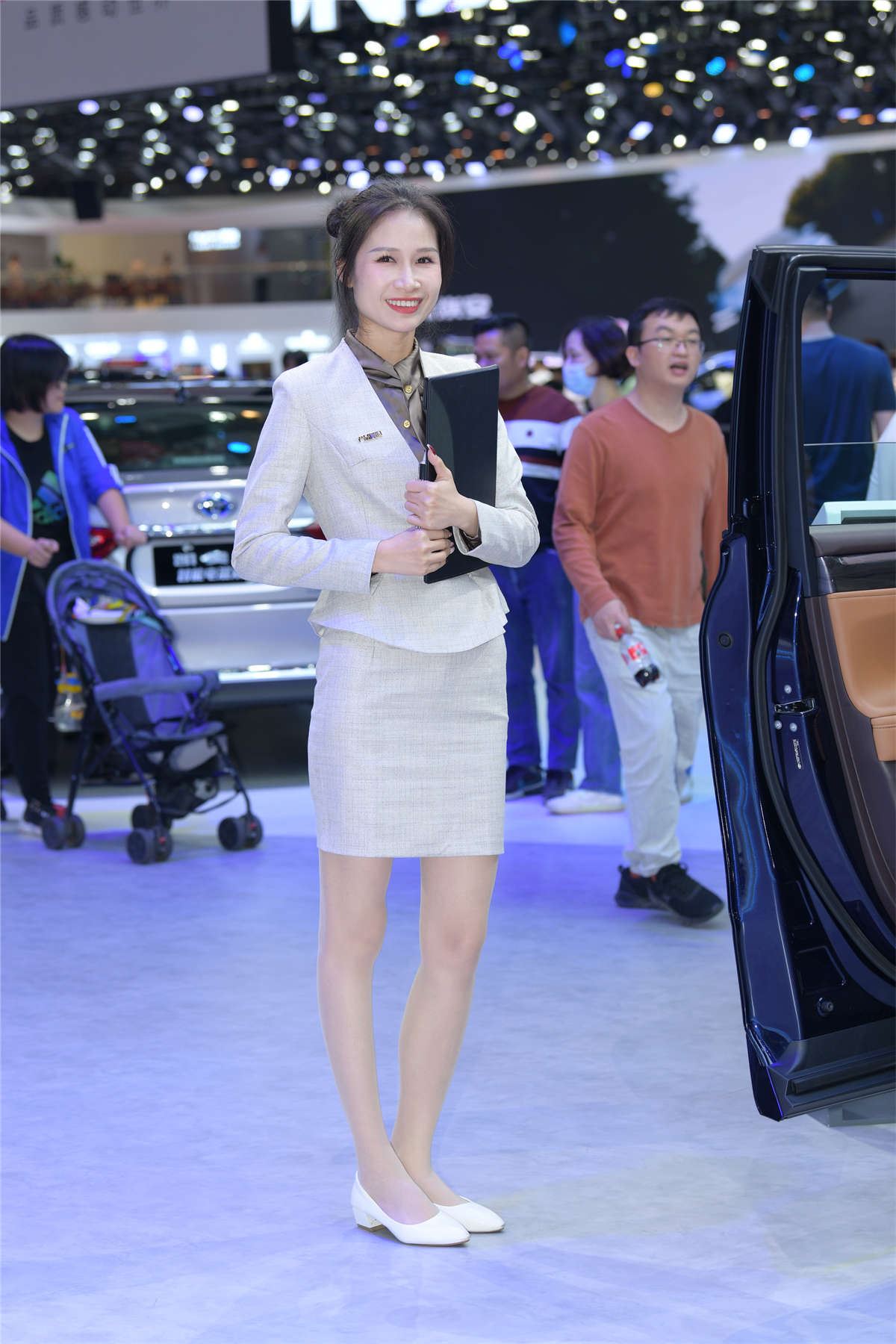温婉OL迷人丝袜