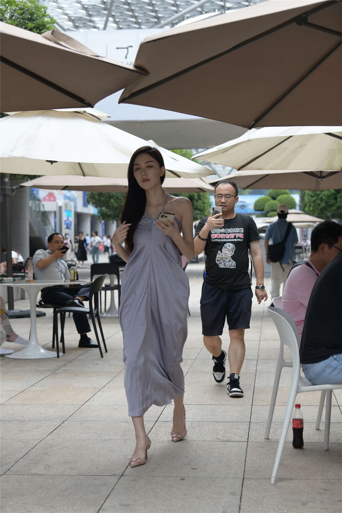 吊带丝裙