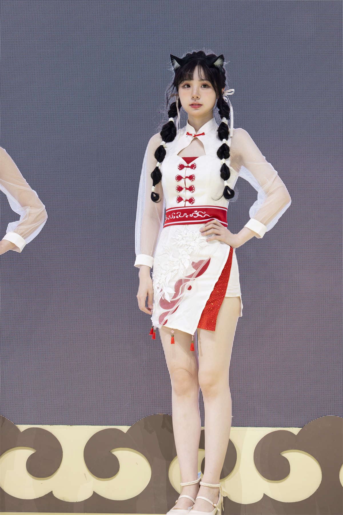 可爱甜美猫女郎