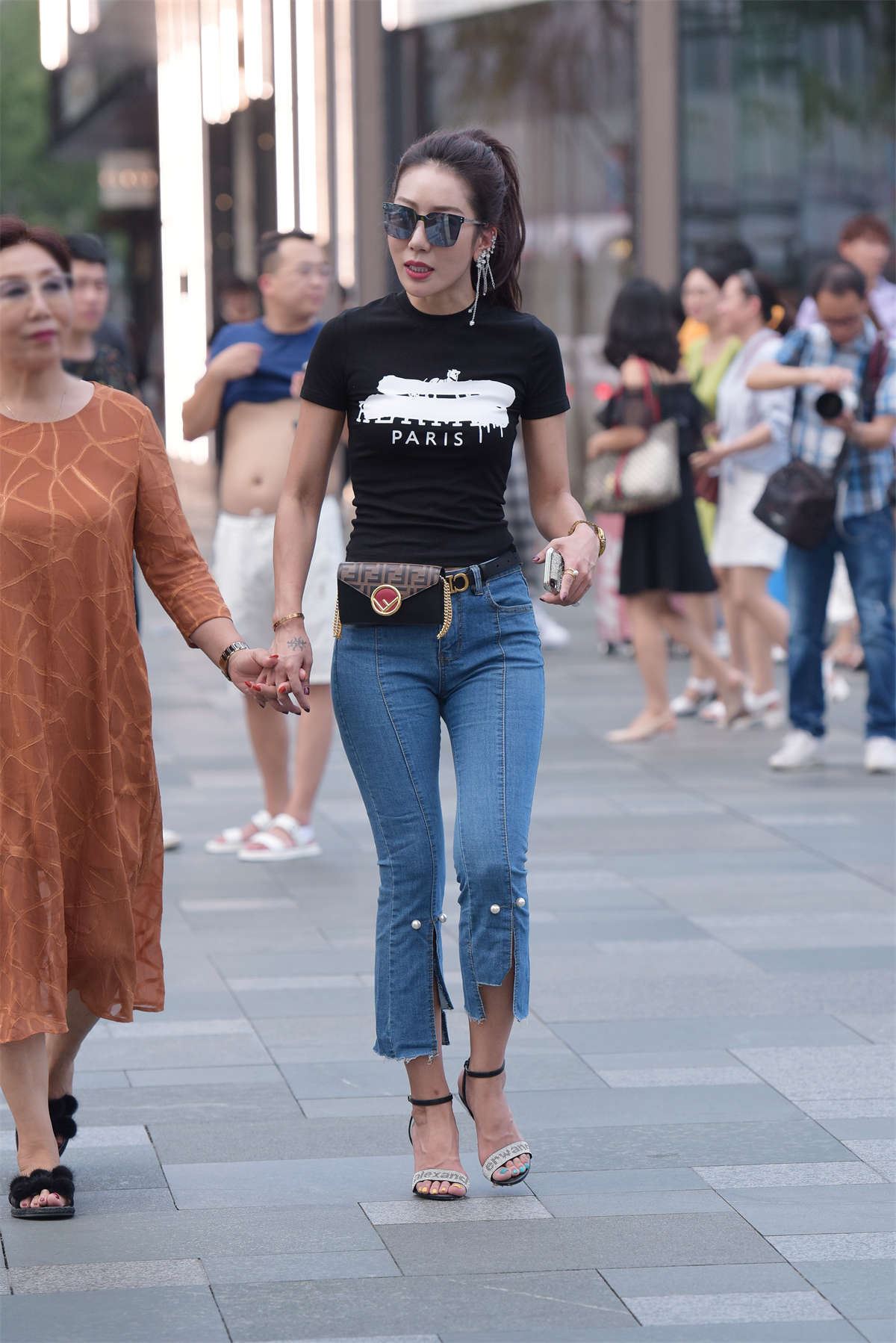 牛仔裤飒爽显身材