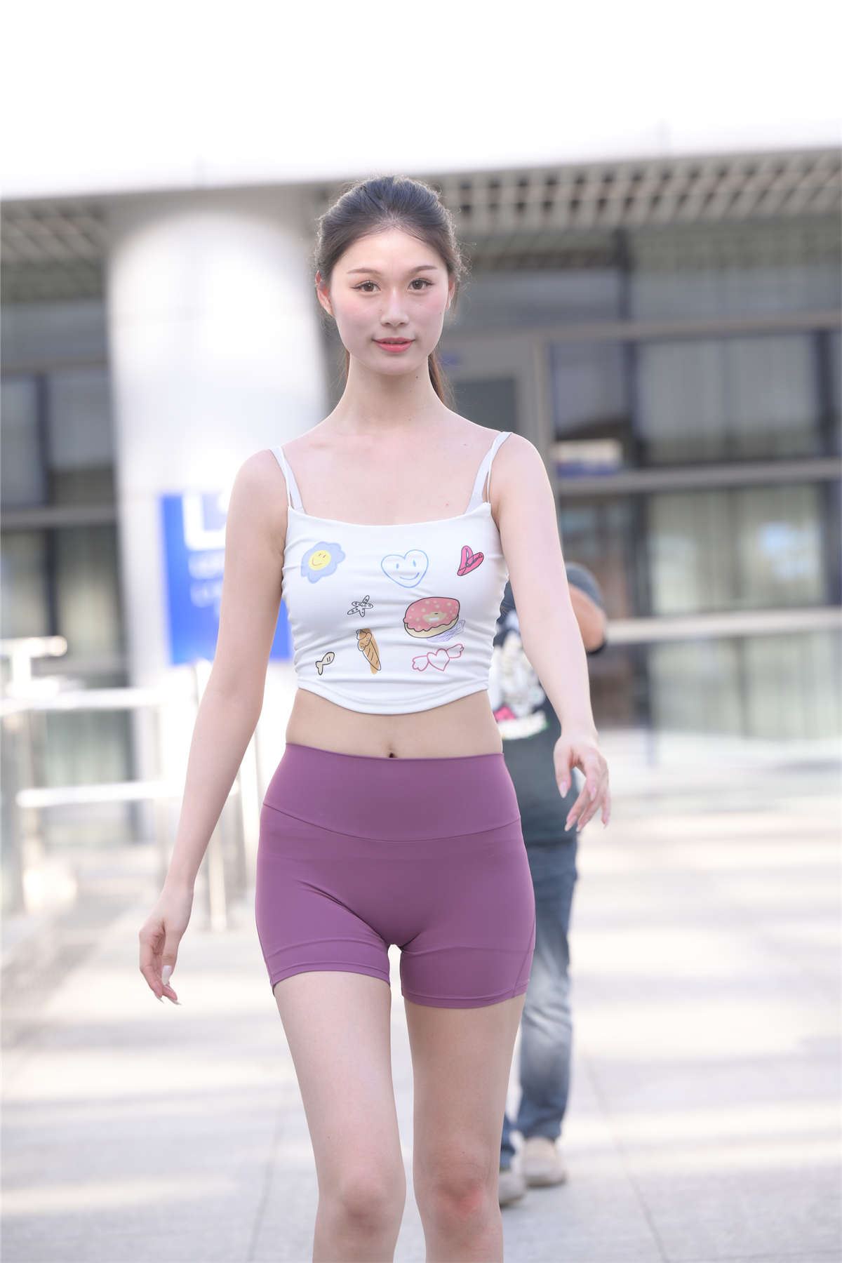 温婉高挑短裤