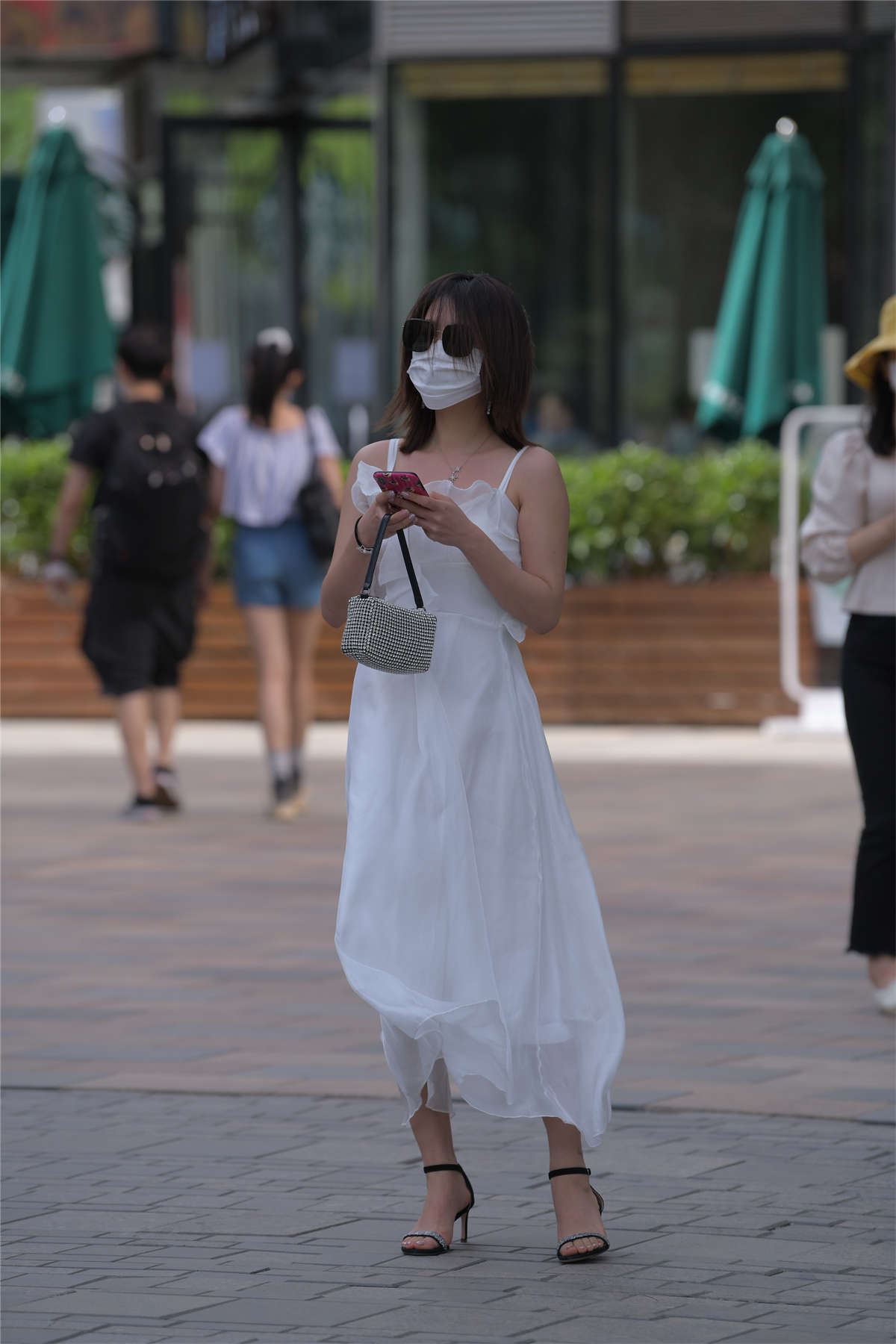 白色长裙