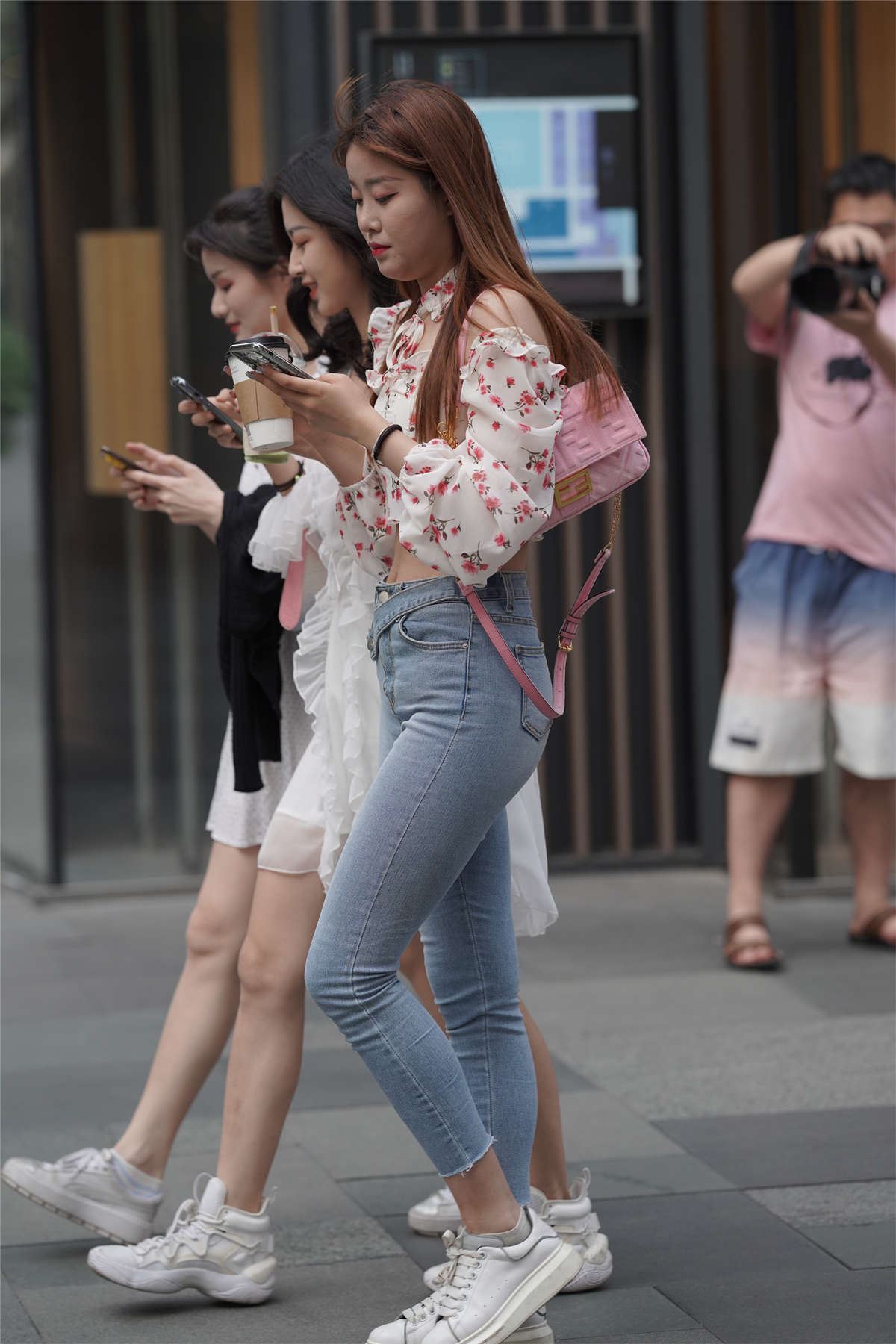 紧牛花姑娘