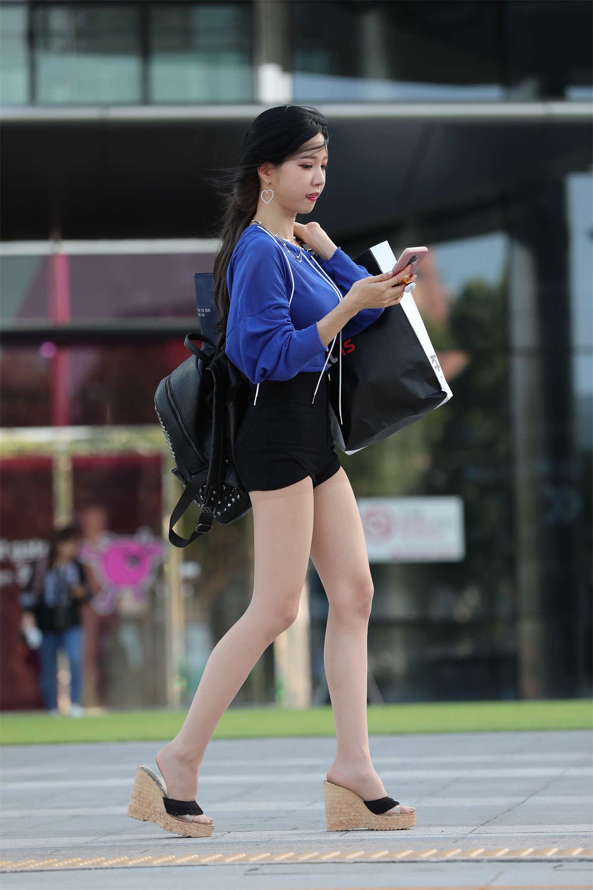 黑色热裤凉高美脚