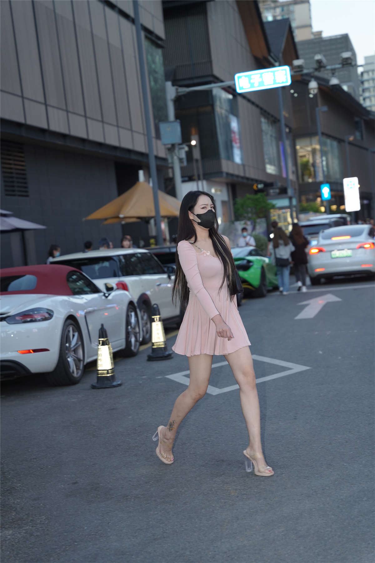 粉裙女神