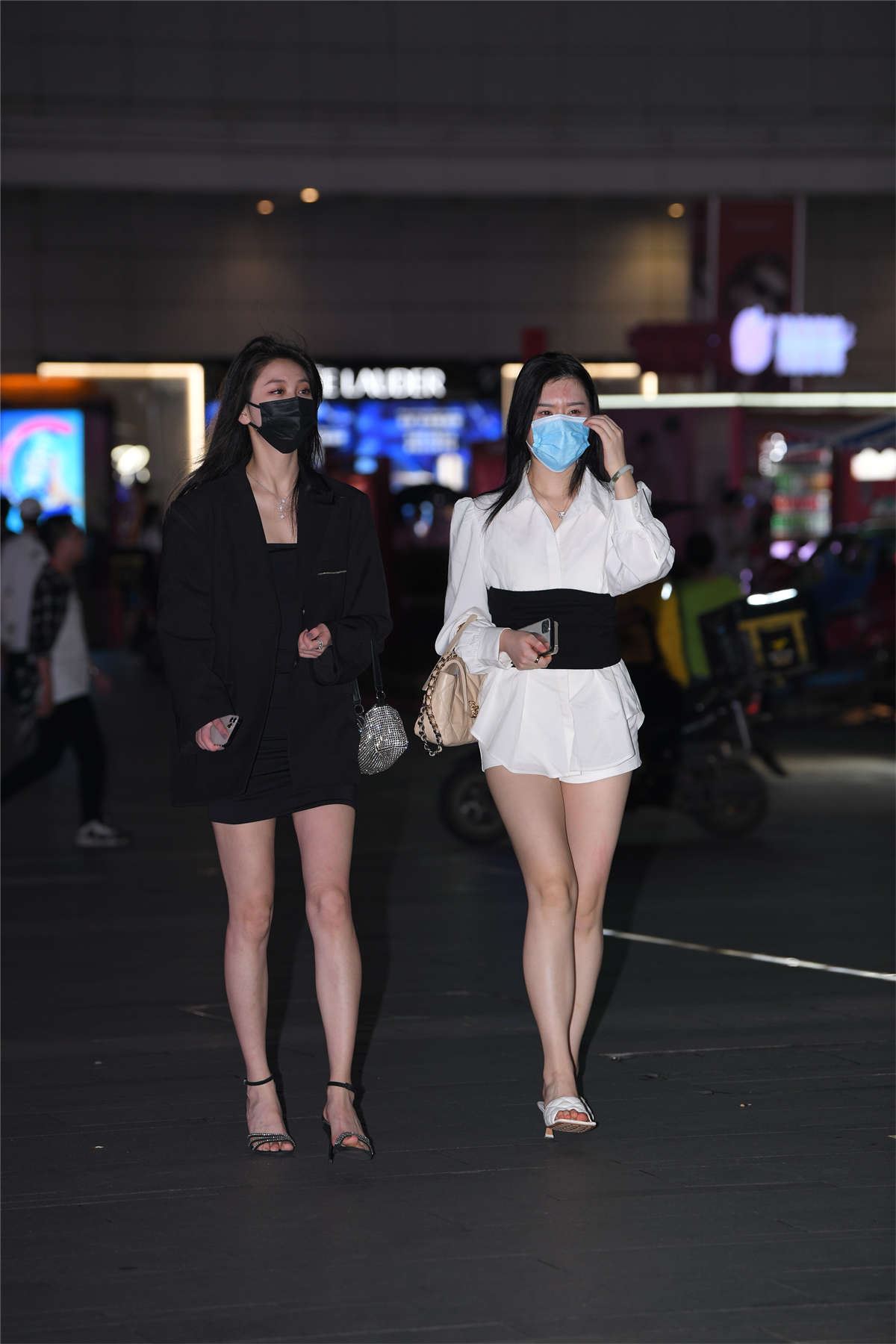 黑白姐妹