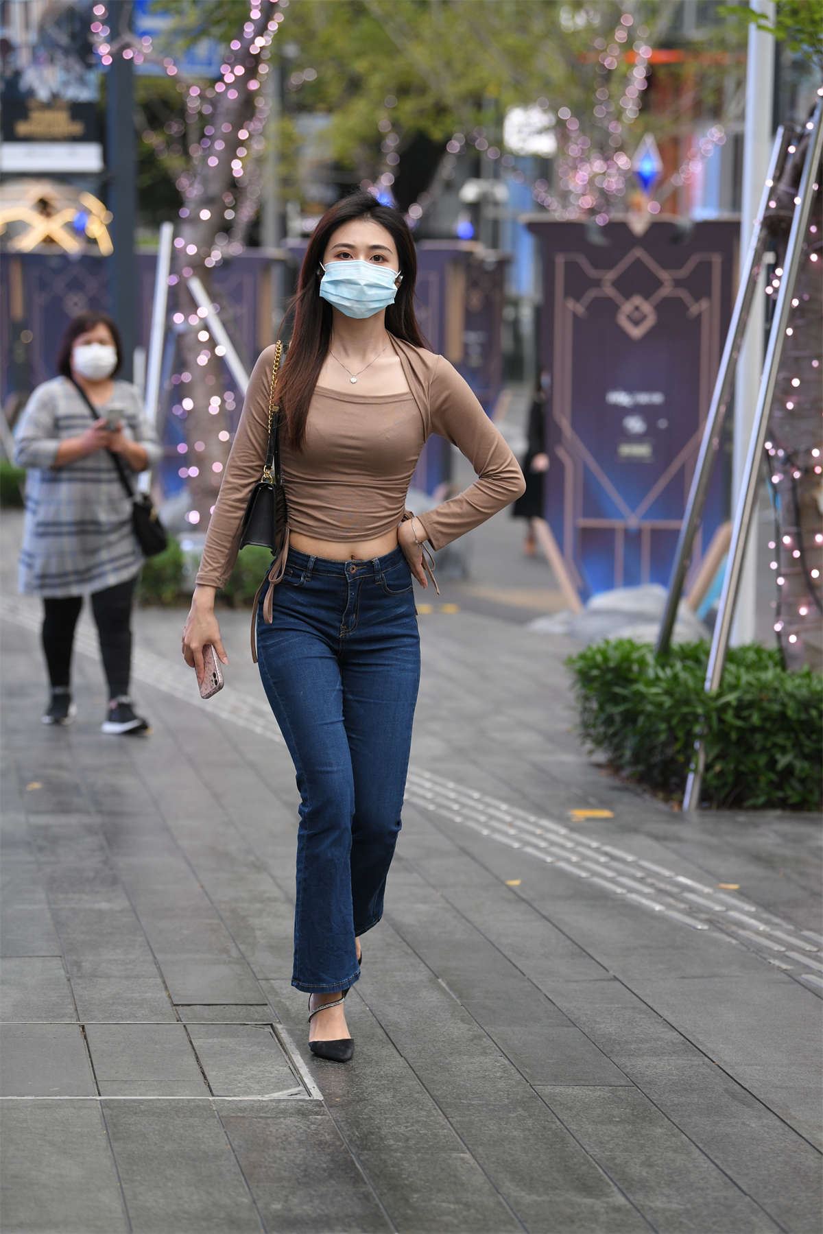 高跟牛仔裤