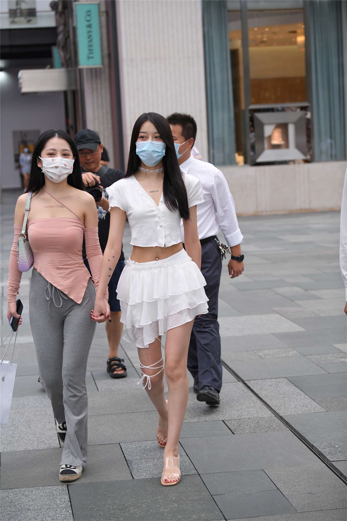 白色纱裙