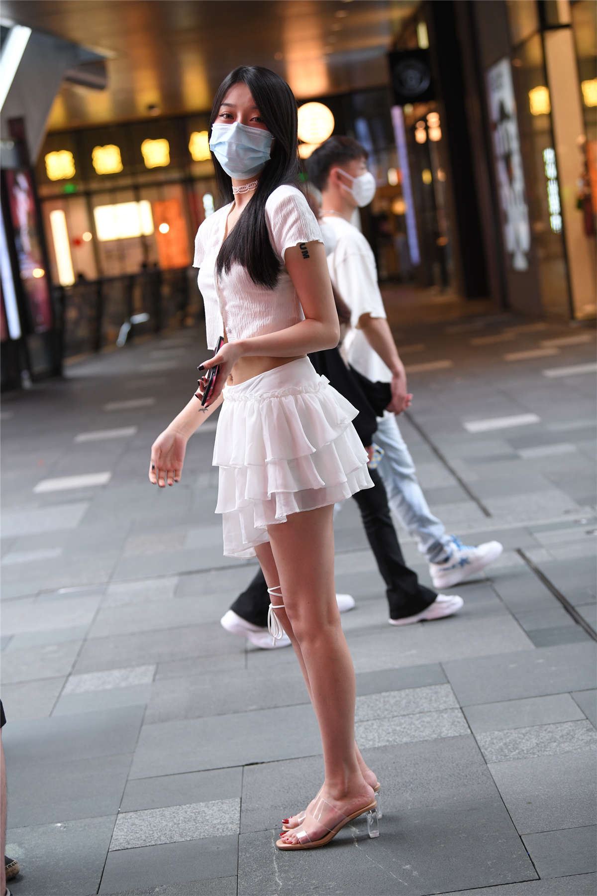 白色纱裙