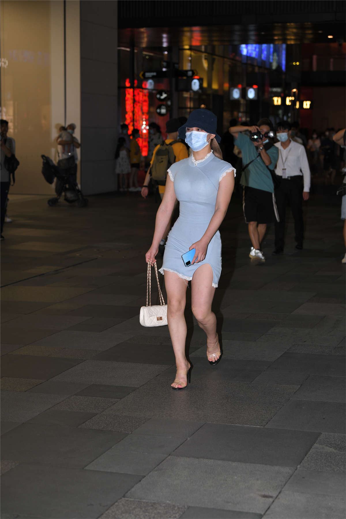 蓝色紧身包臀裙短翘臀