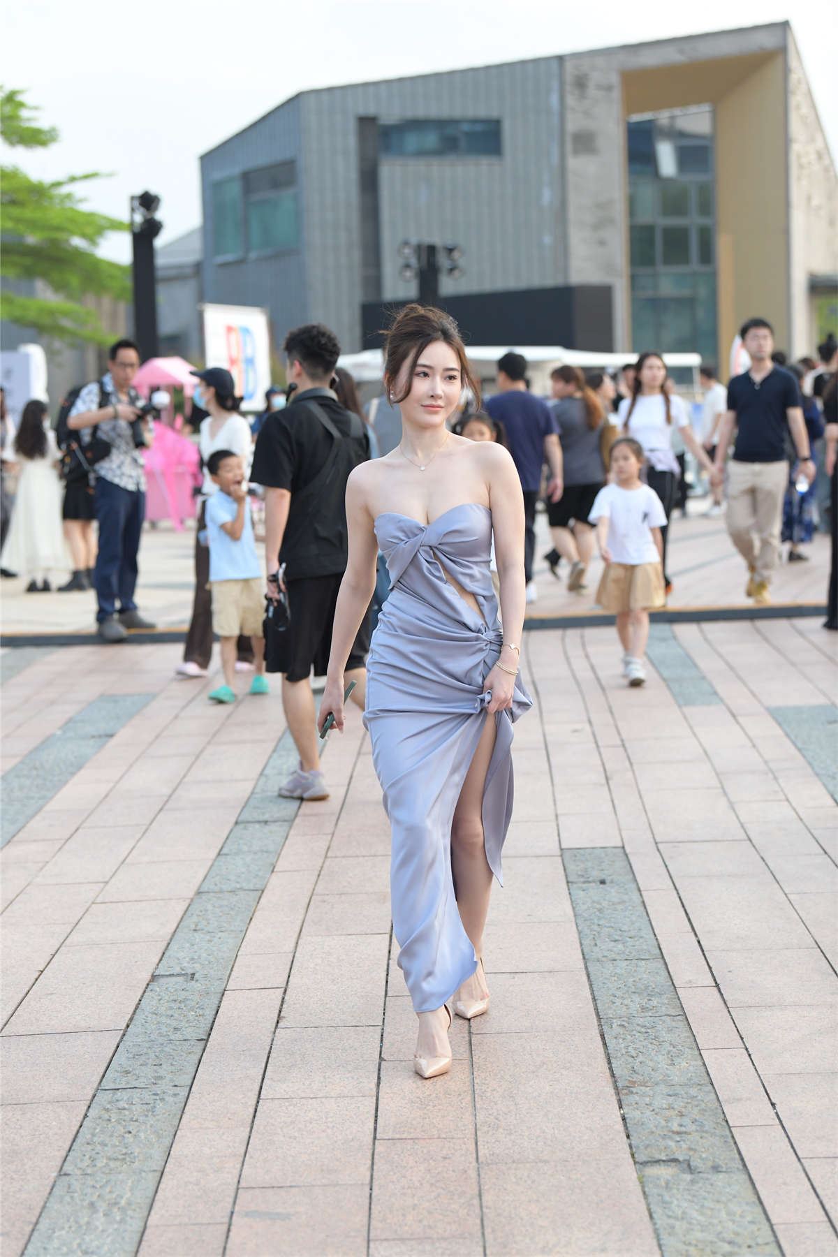 气质长裙女孩儿
