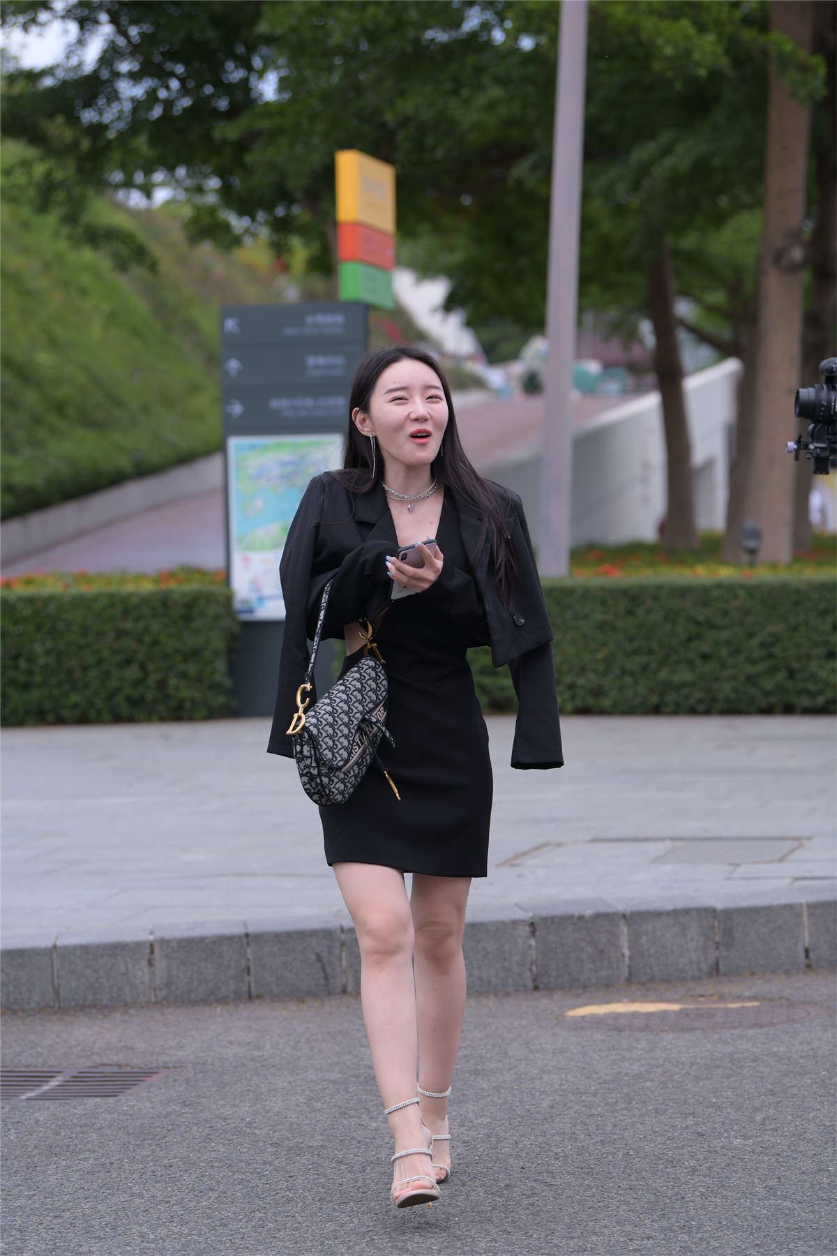 西装裙魅力显白
