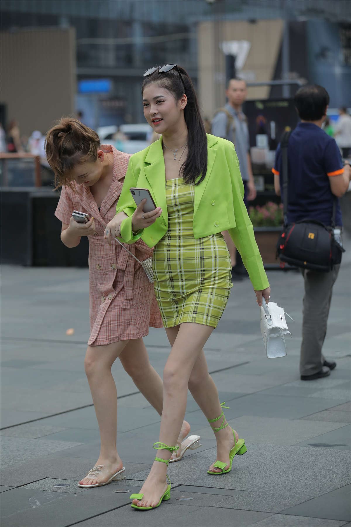 荧光绿西装外套