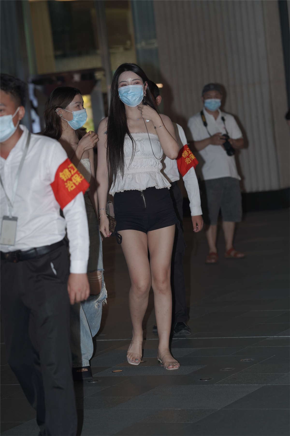 简单黑白搭配