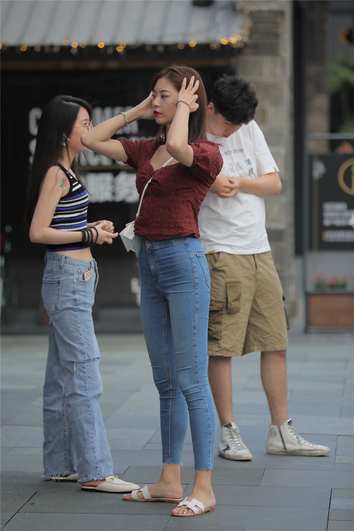 清秀美丽牛仔裤