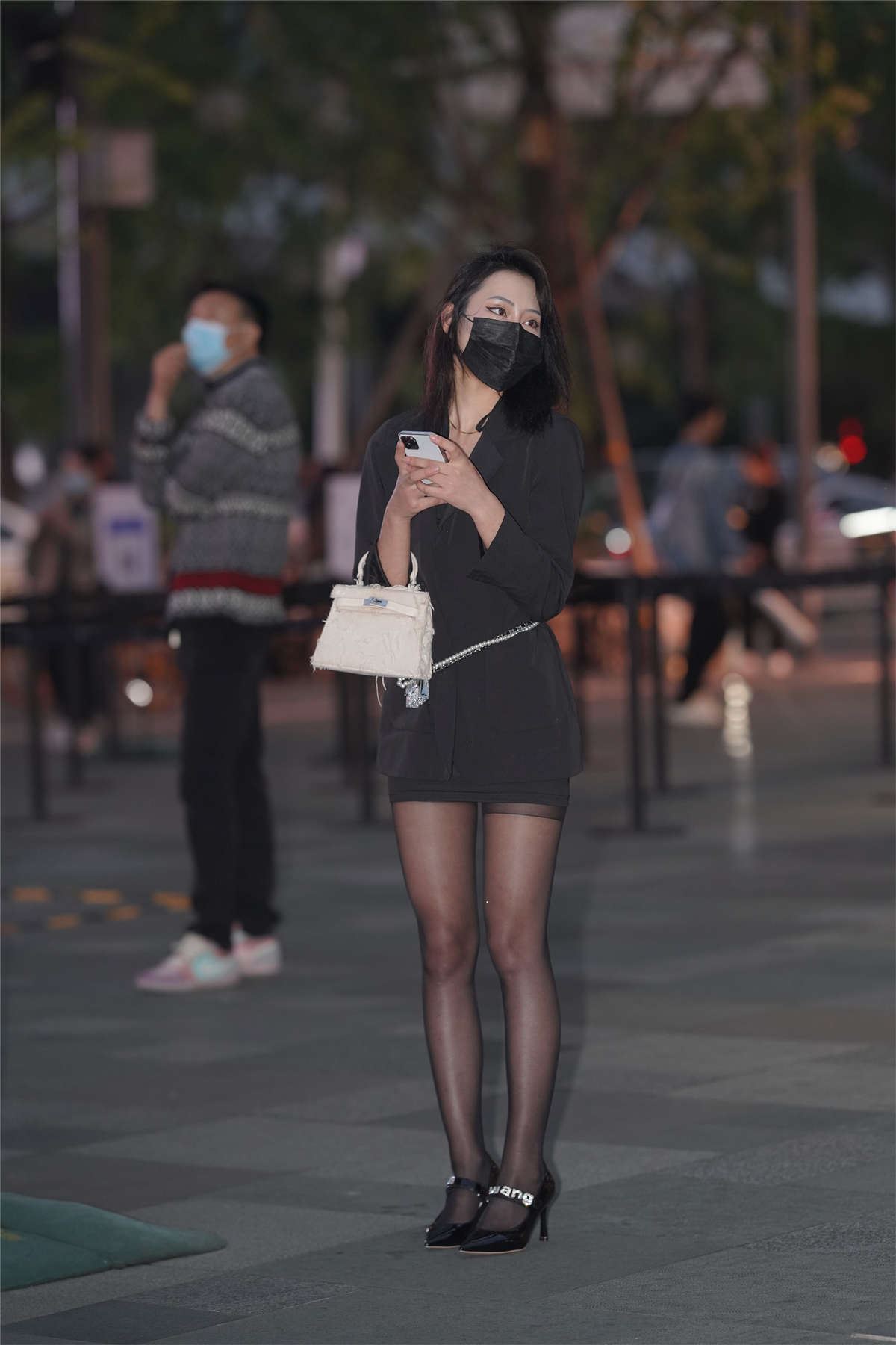 冷艳时尚长西装