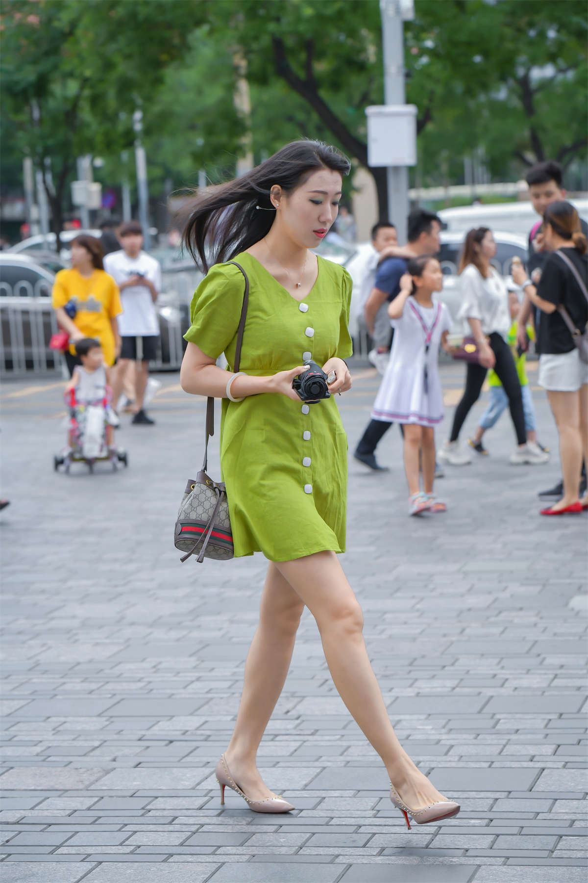 惹眼荧光绿