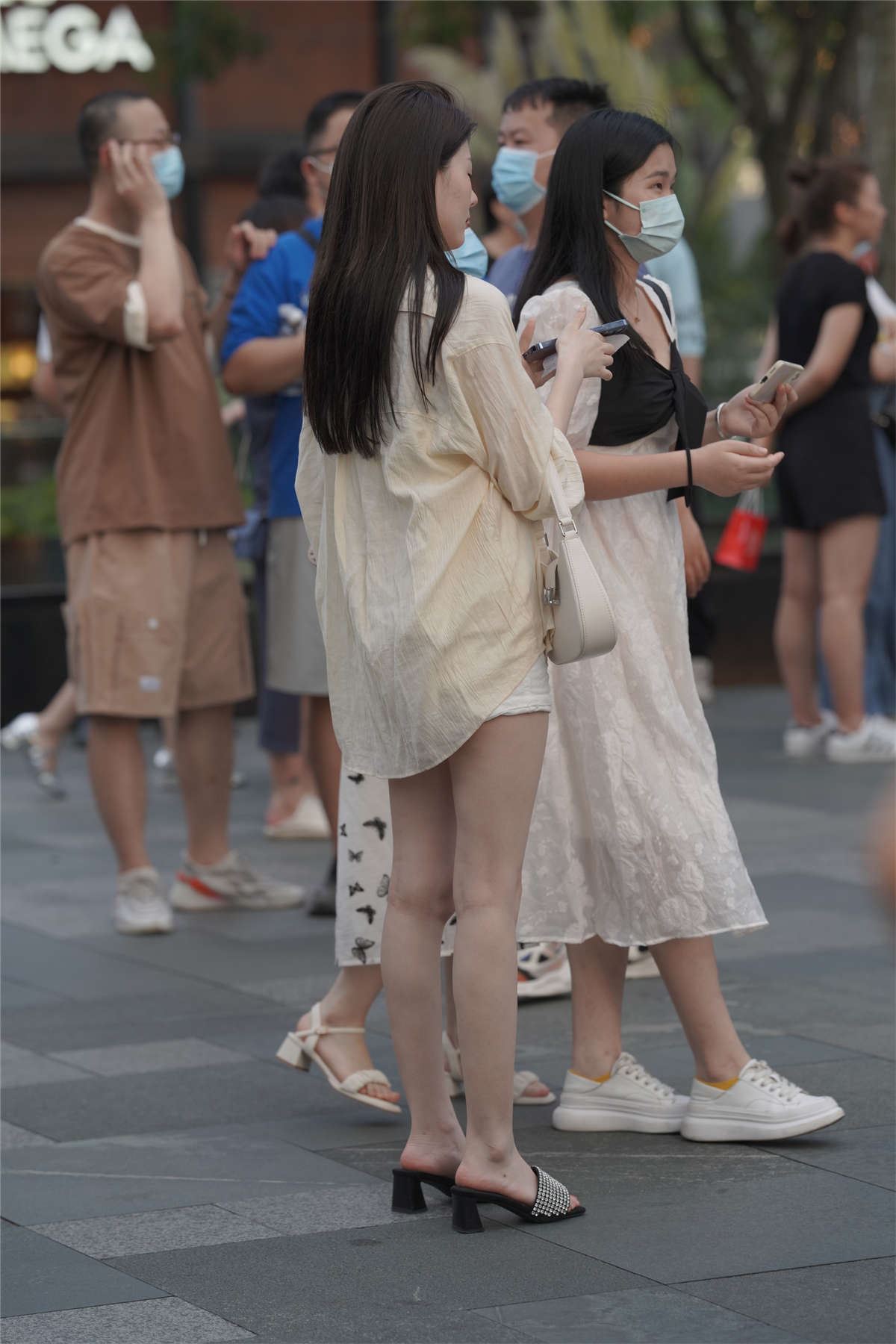 温婉甜美姑娘