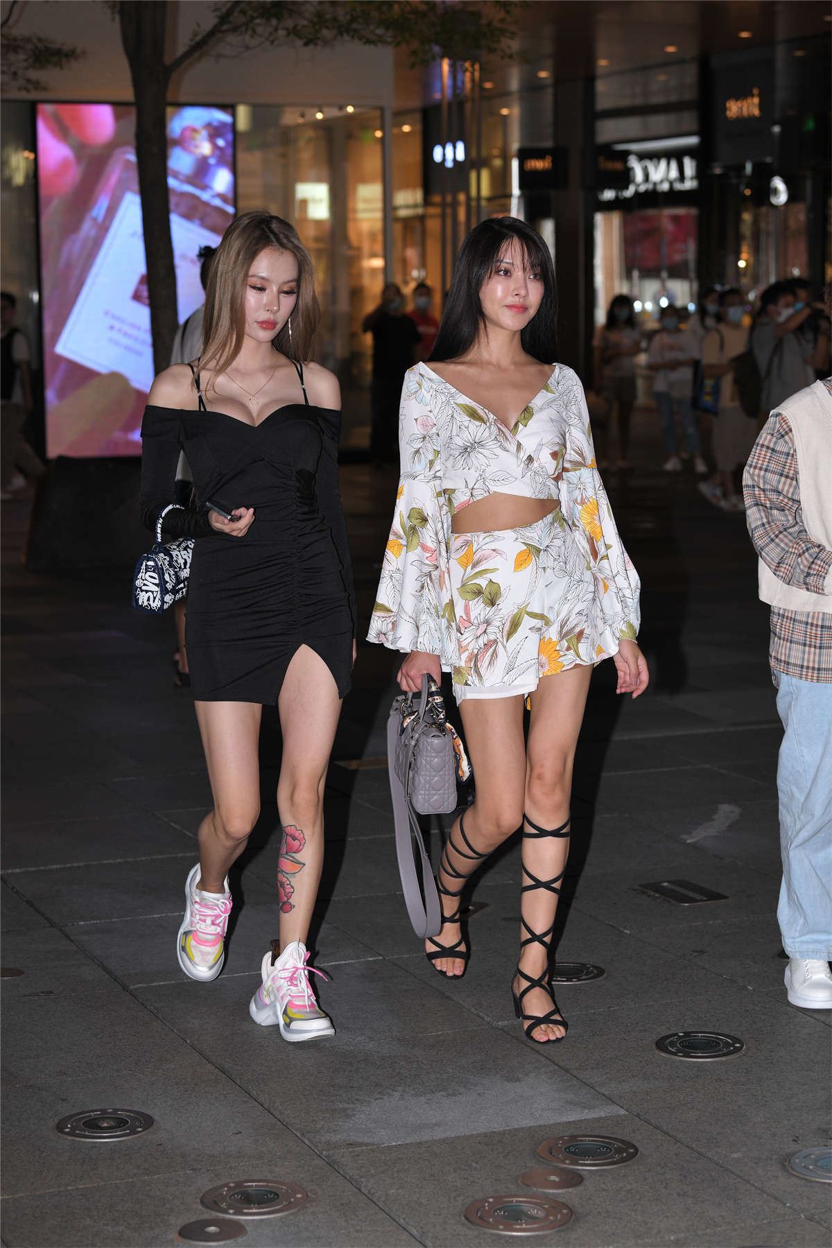 黑白配闺蜜