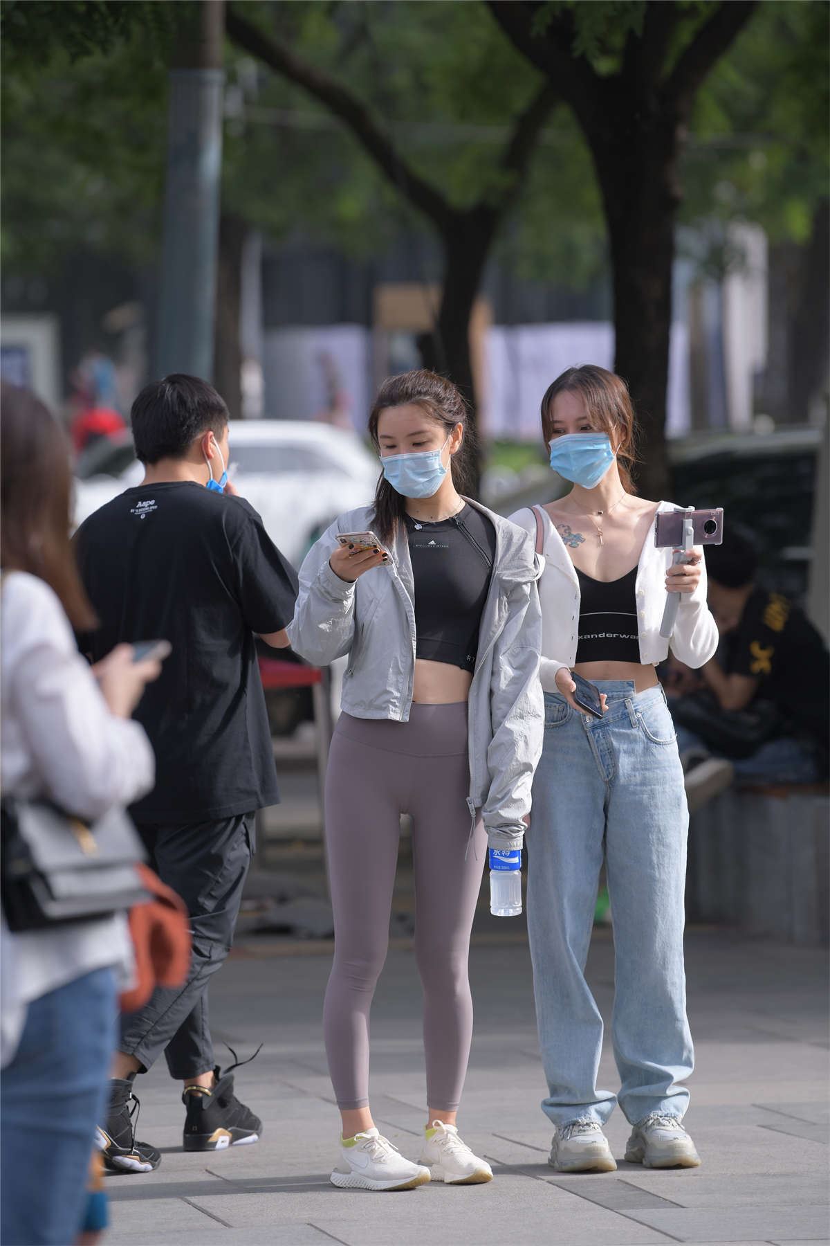 甜美青春姐妹