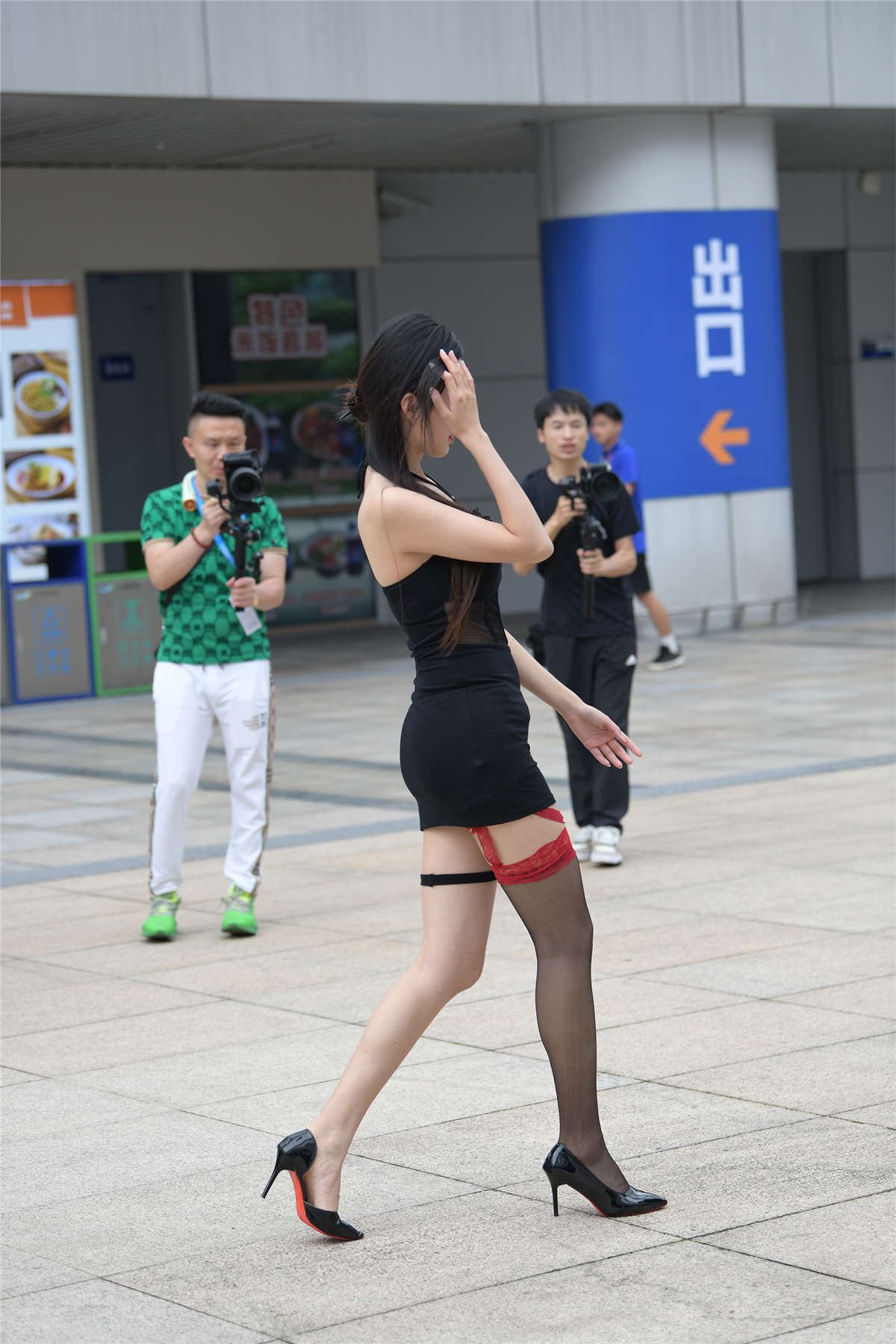 时尚吊带裙