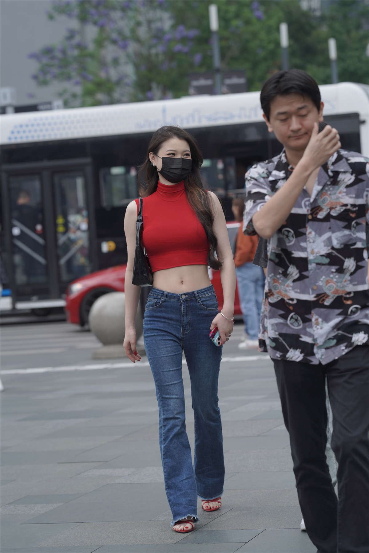 牛仔裤冷艳气质