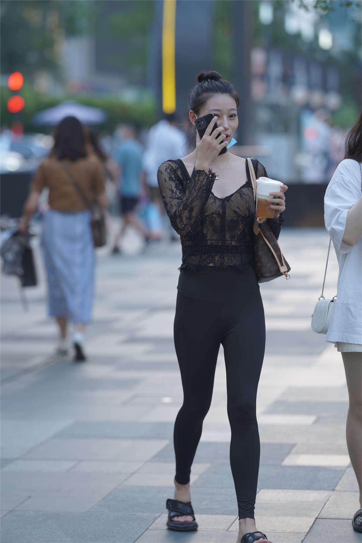 黑色瑜伽好身材