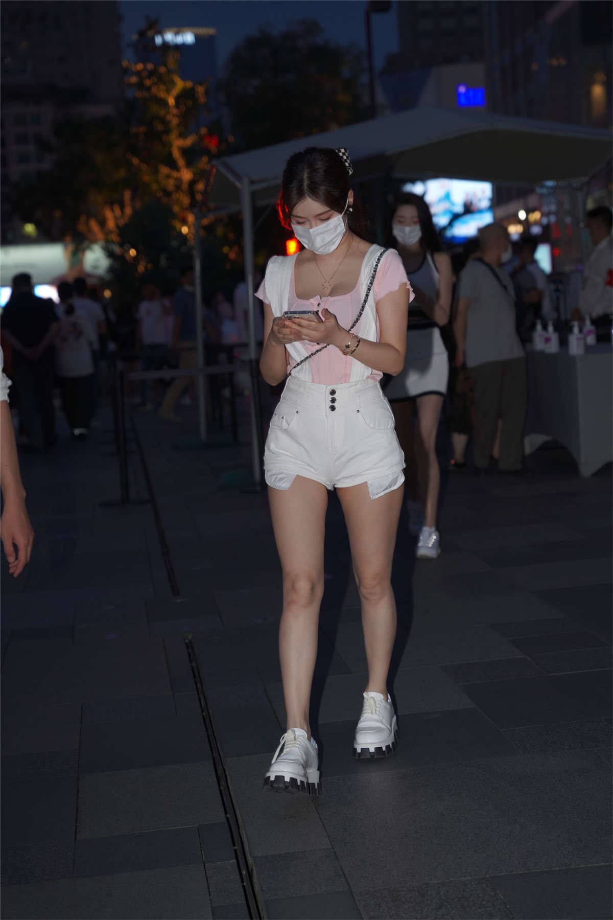可爱粉色系背带裤